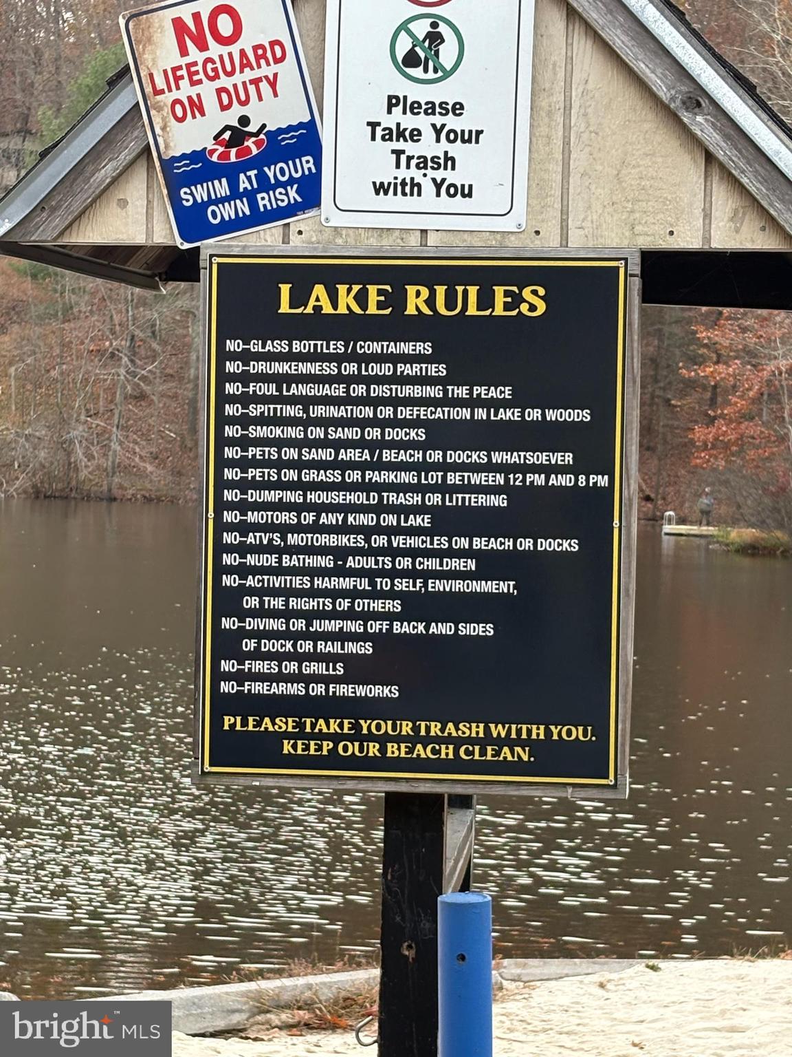 SLEEPY HOLLOW - Land