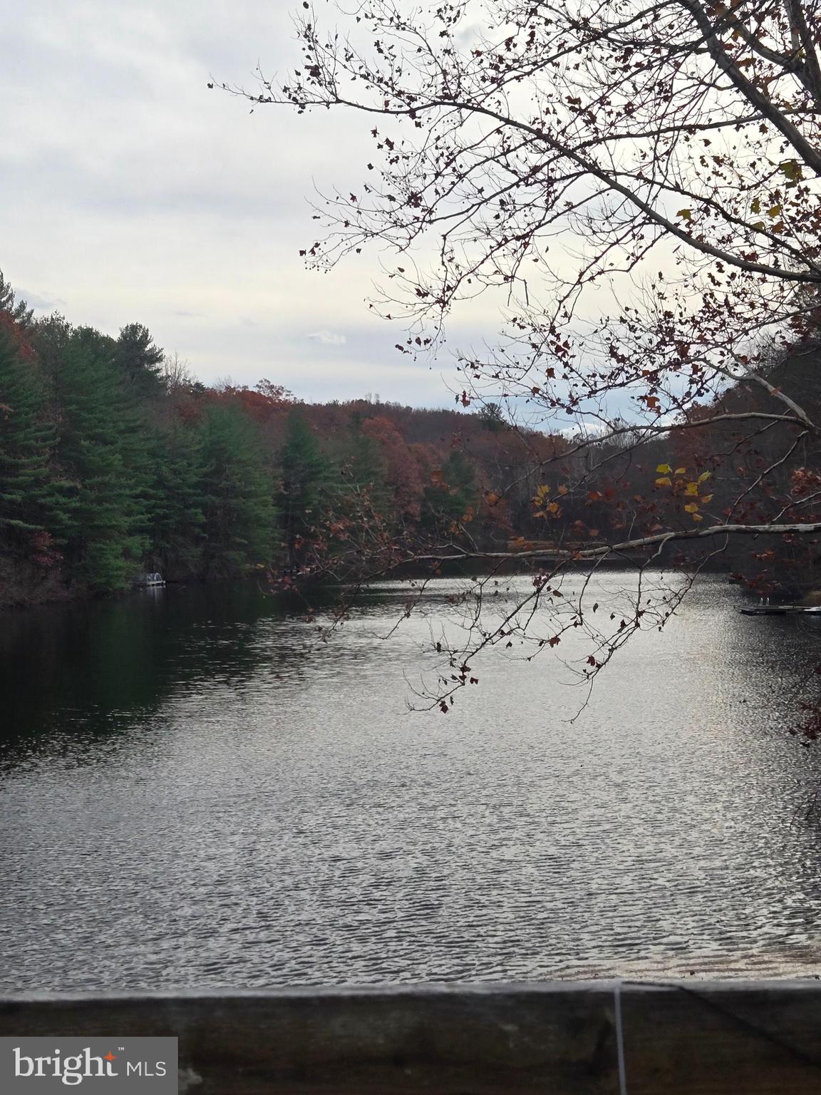 SLEEPY HOLLOW - Land