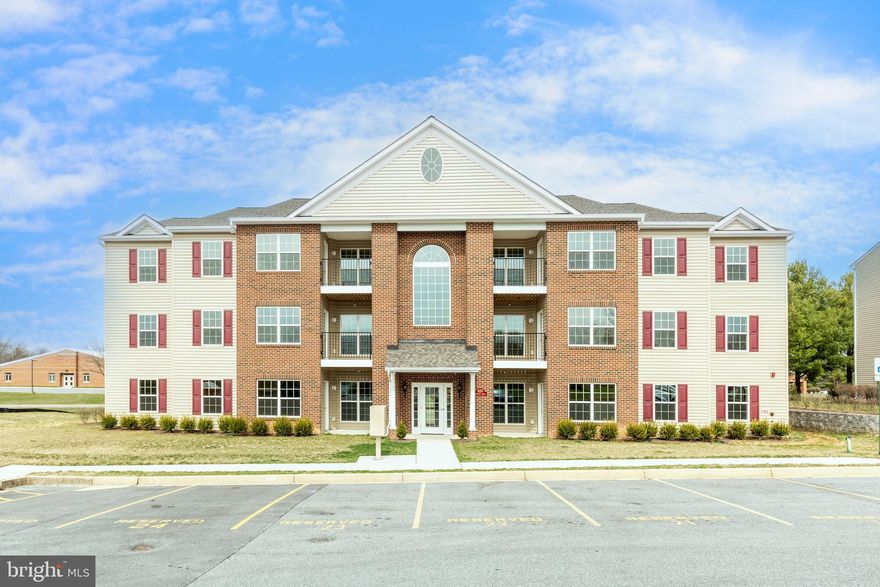 New Construction Alert!
Fall in love with this gorgeous 2-bedroom, 2-bath elevator condo designed for comfort and style. The sunroom off the kitchen opens to your private balcony with a storage closet—the perfect spot to unwind or entertain.
There’s still time to make it yours! Choose your flooring throughout the main living areas and bedrooms. Pictures are for informational purposes only and do not reflect this unit.