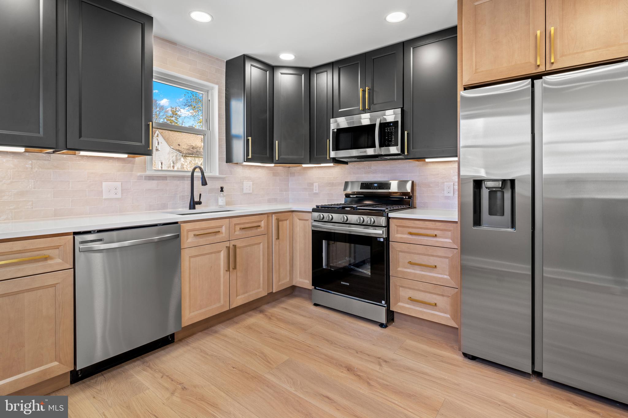 DOUBLE ROCK - Residential