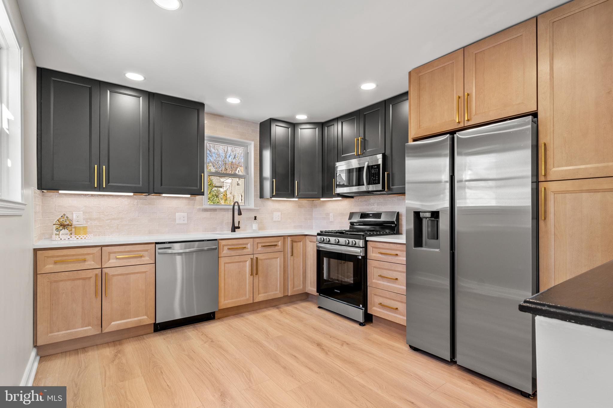 DOUBLE ROCK - Residential