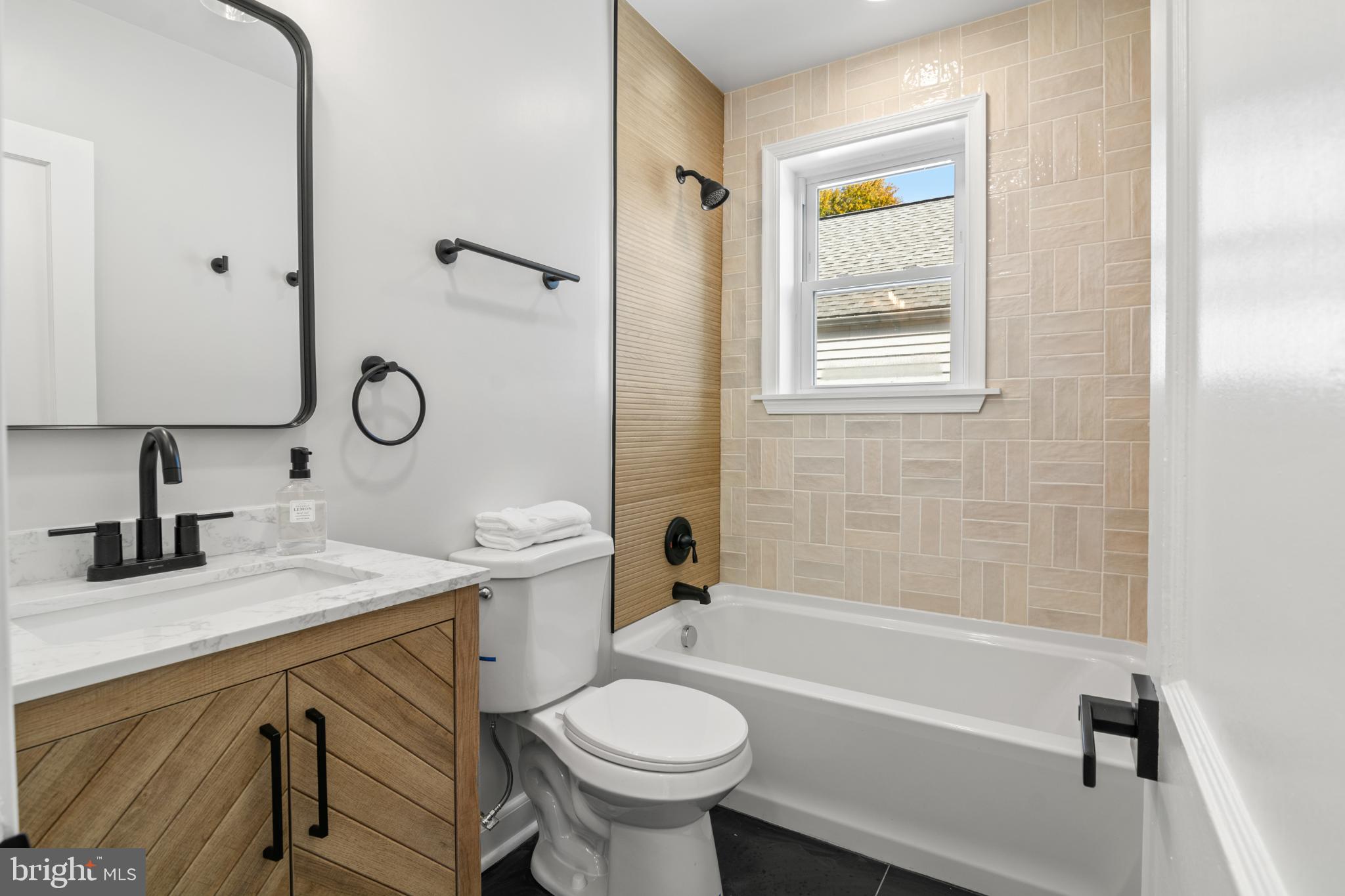 DOUBLE ROCK - Residential