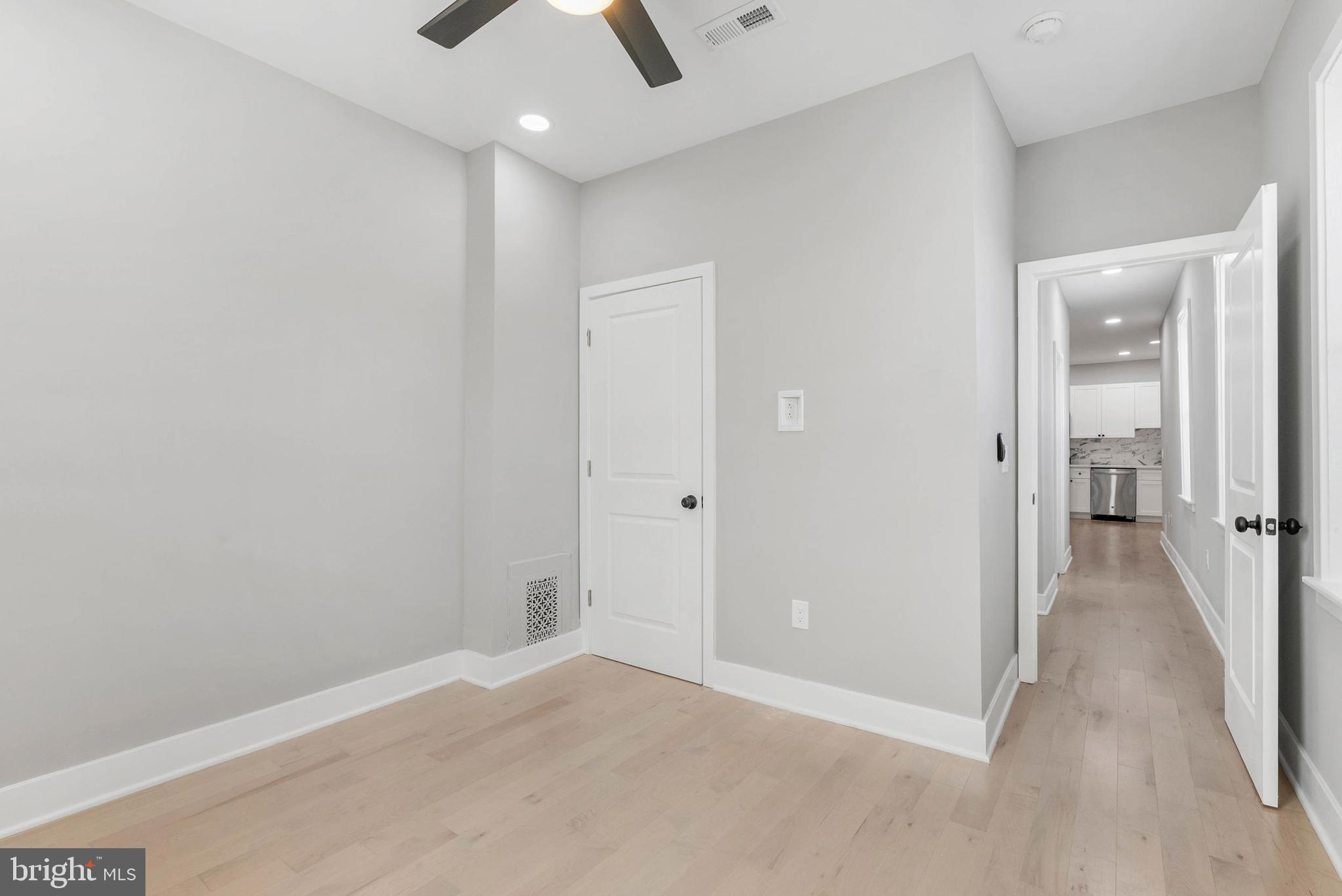 FAIRMOUNT - Commercial Sale