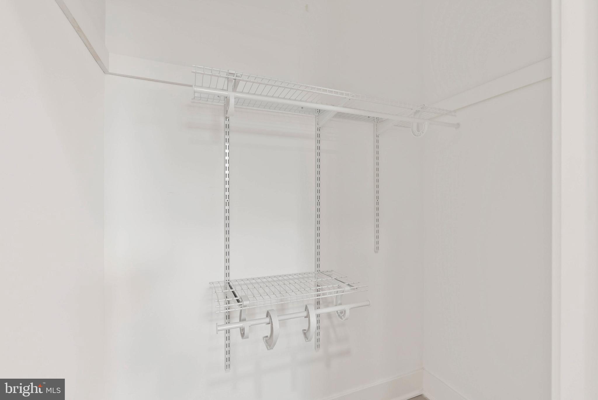 FAIRMOUNT - Commercial Sale