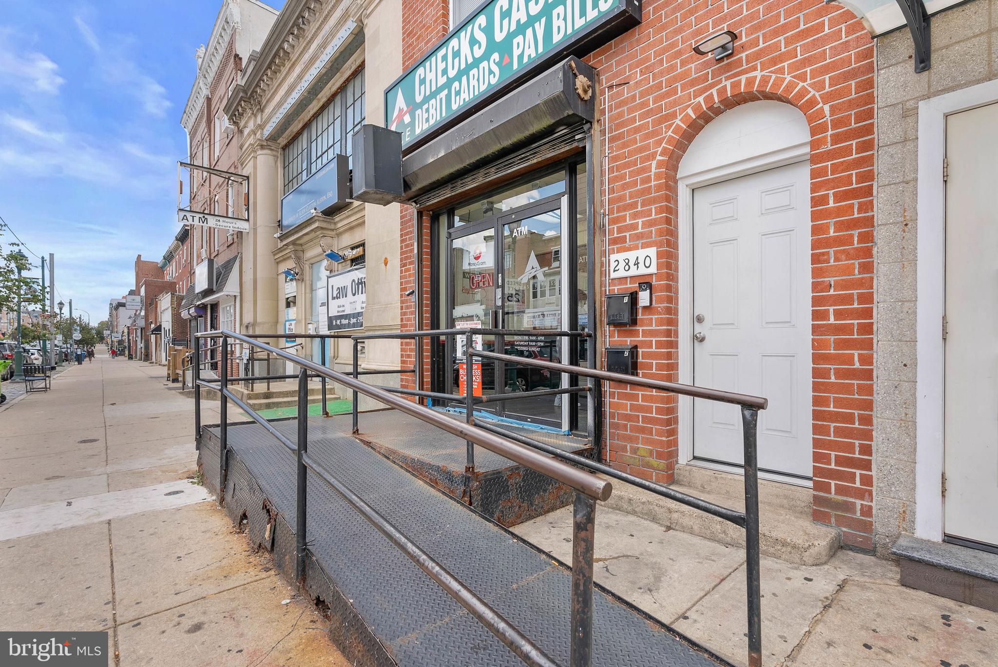 FAIRMOUNT - Commercial Sale