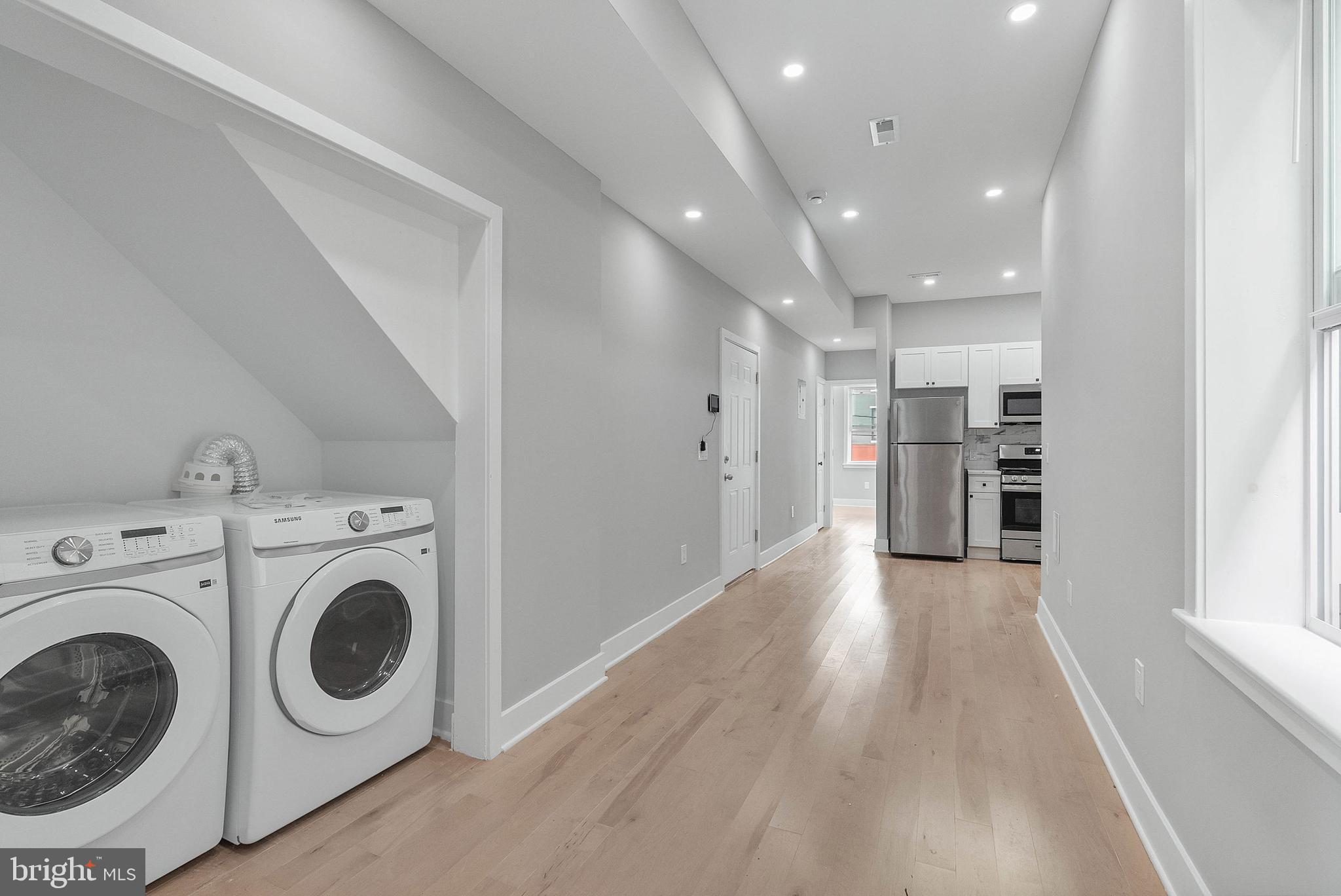 FAIRMOUNT - Commercial Sale