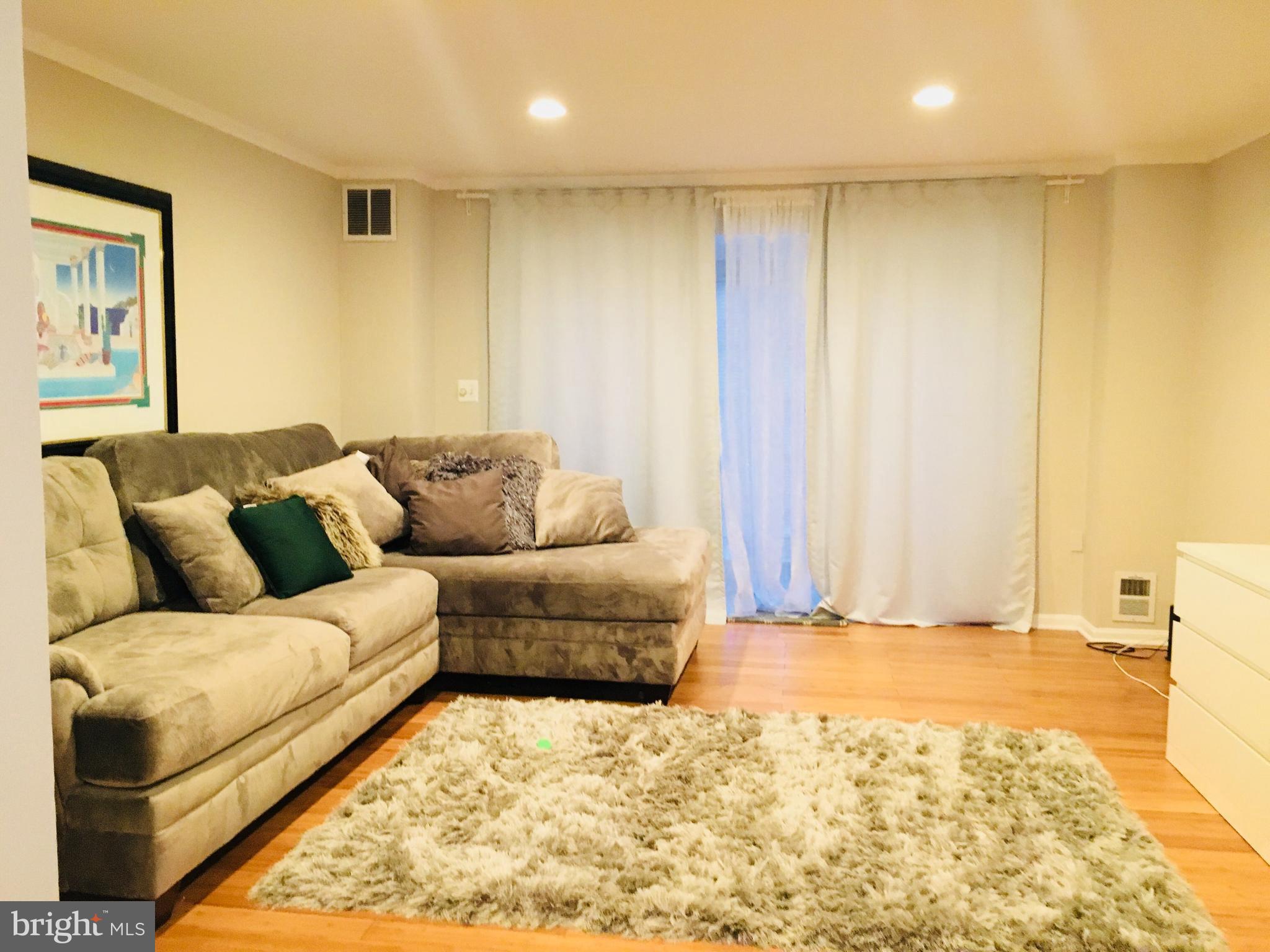 SANS SOUCI REGIME - Residential Lease