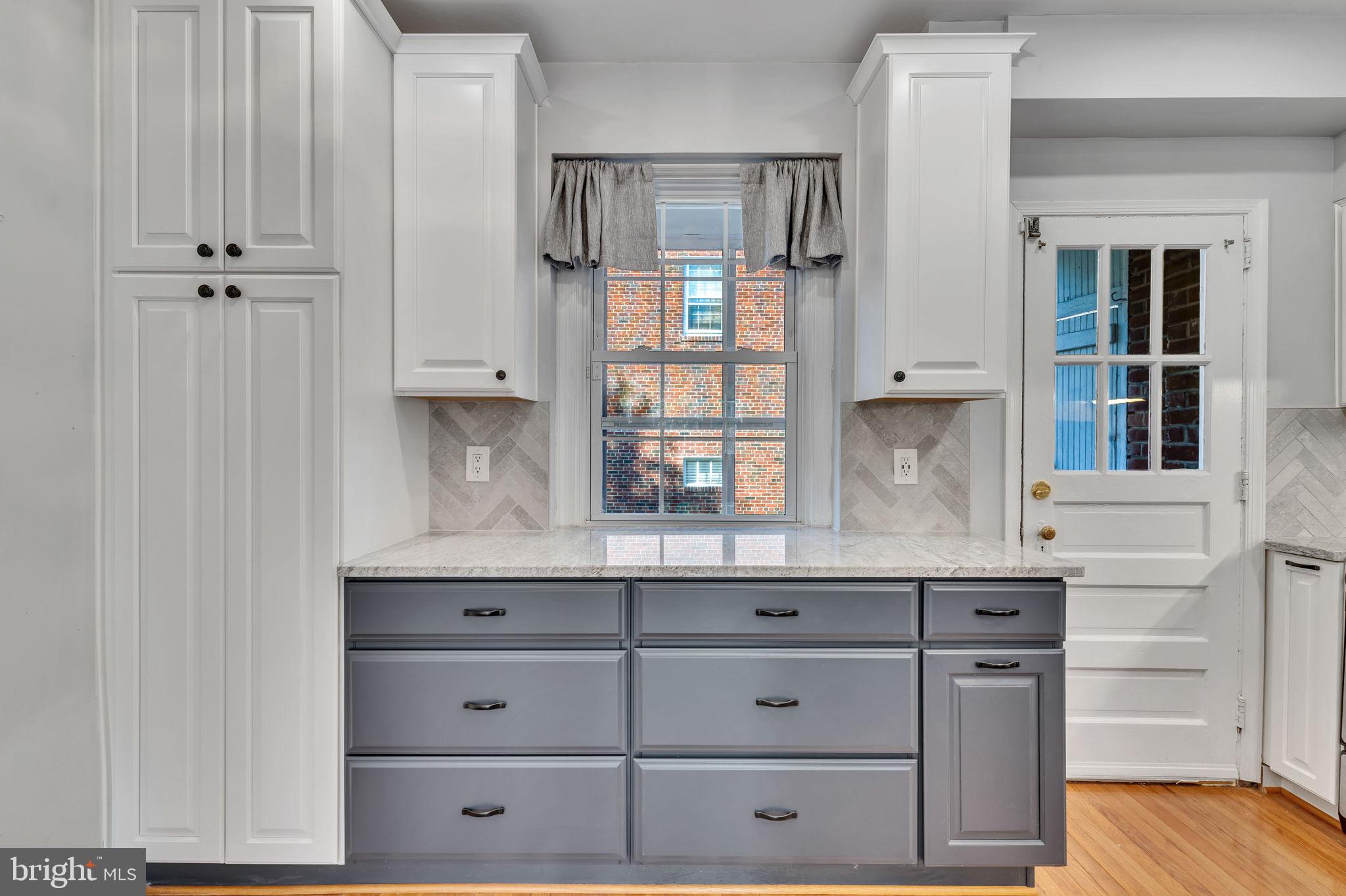 ROSEMONT - Residential Lease