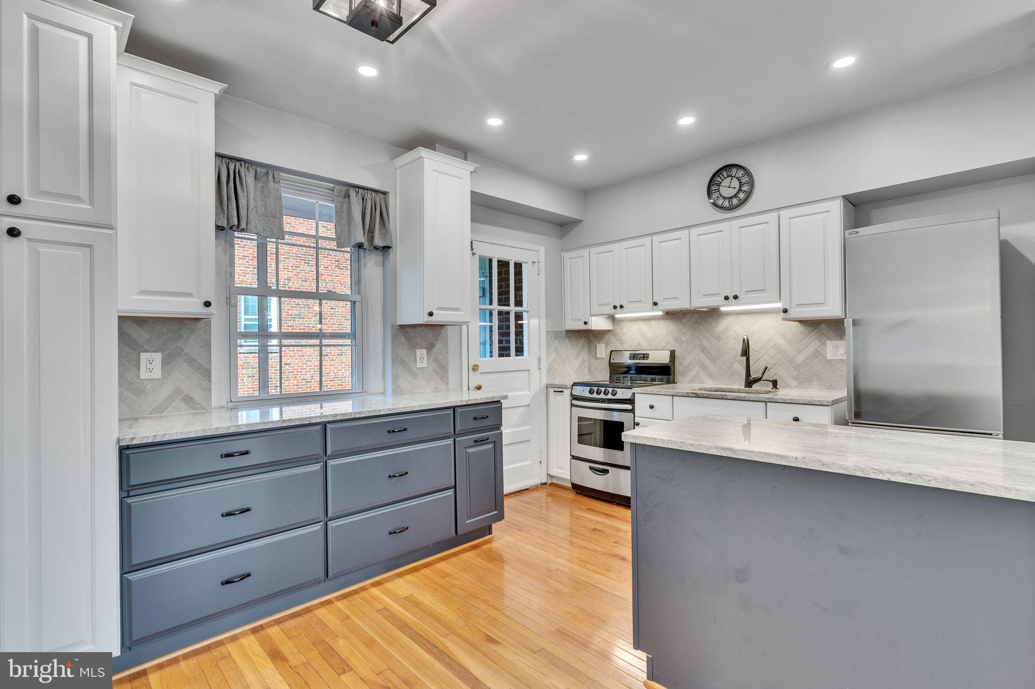 ROSEMONT - Residential Lease