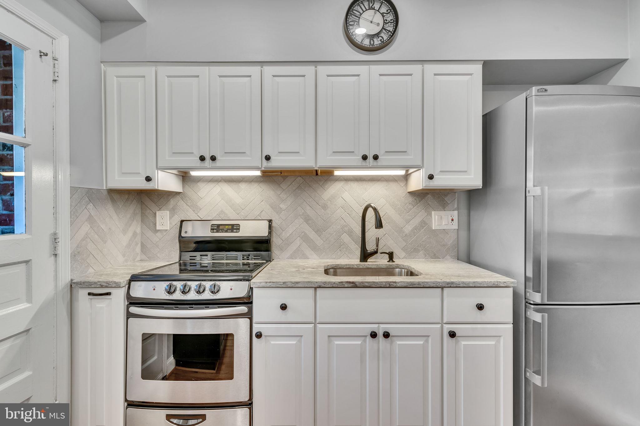 ROSEMONT - Residential Lease