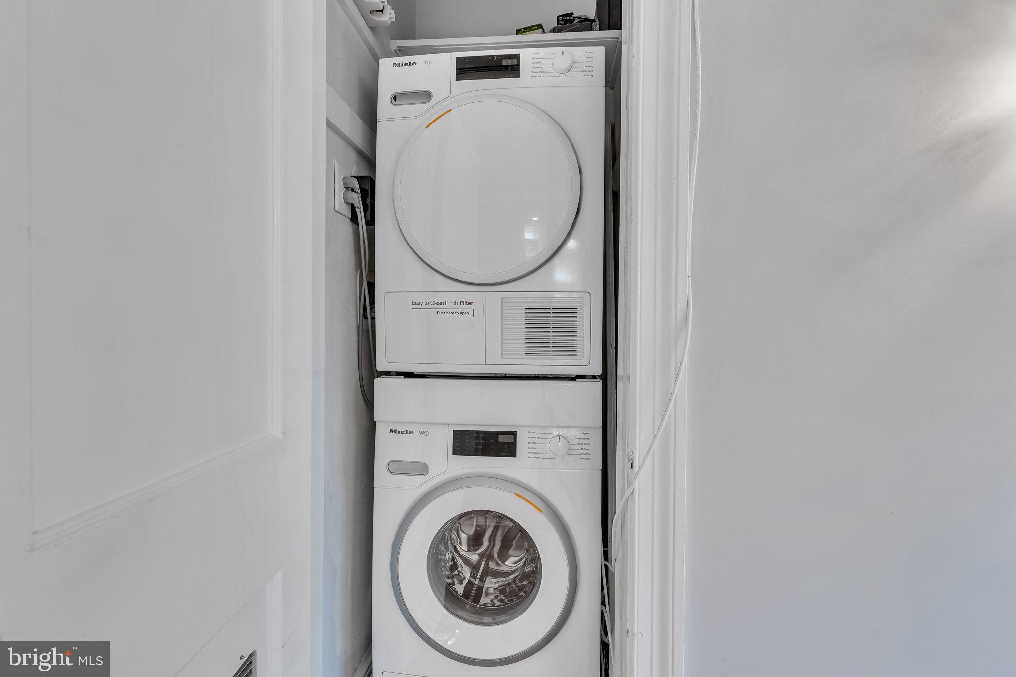 ROSEMONT - Residential Lease