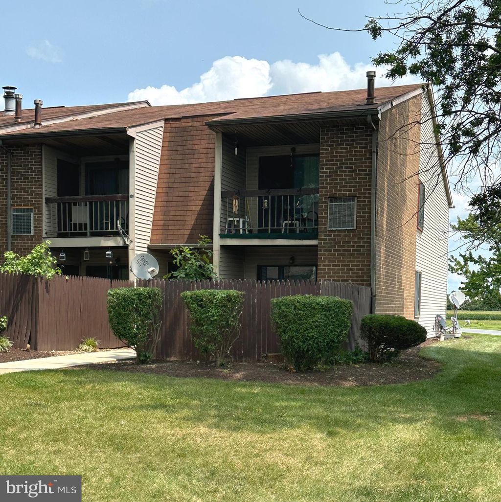 Photo of 112 LANCASTER EST, MOUNT JOY, PA 17552 (MLS # PALA2028710)