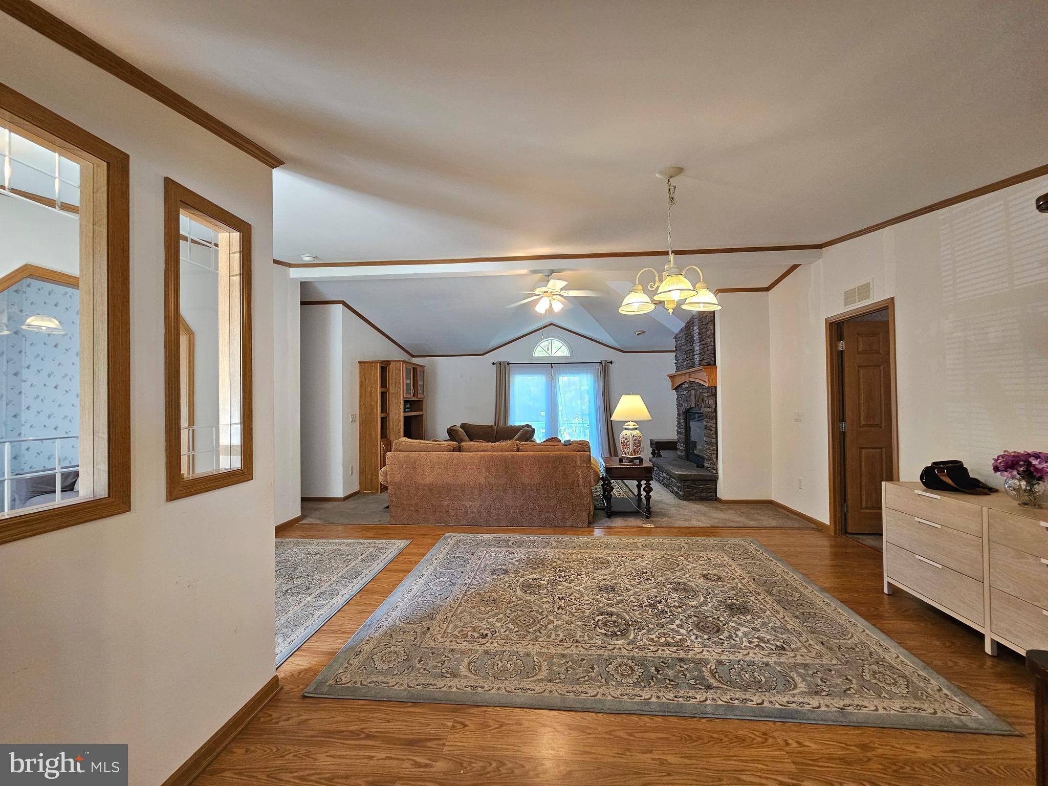 HEBRON WOODS - Residential