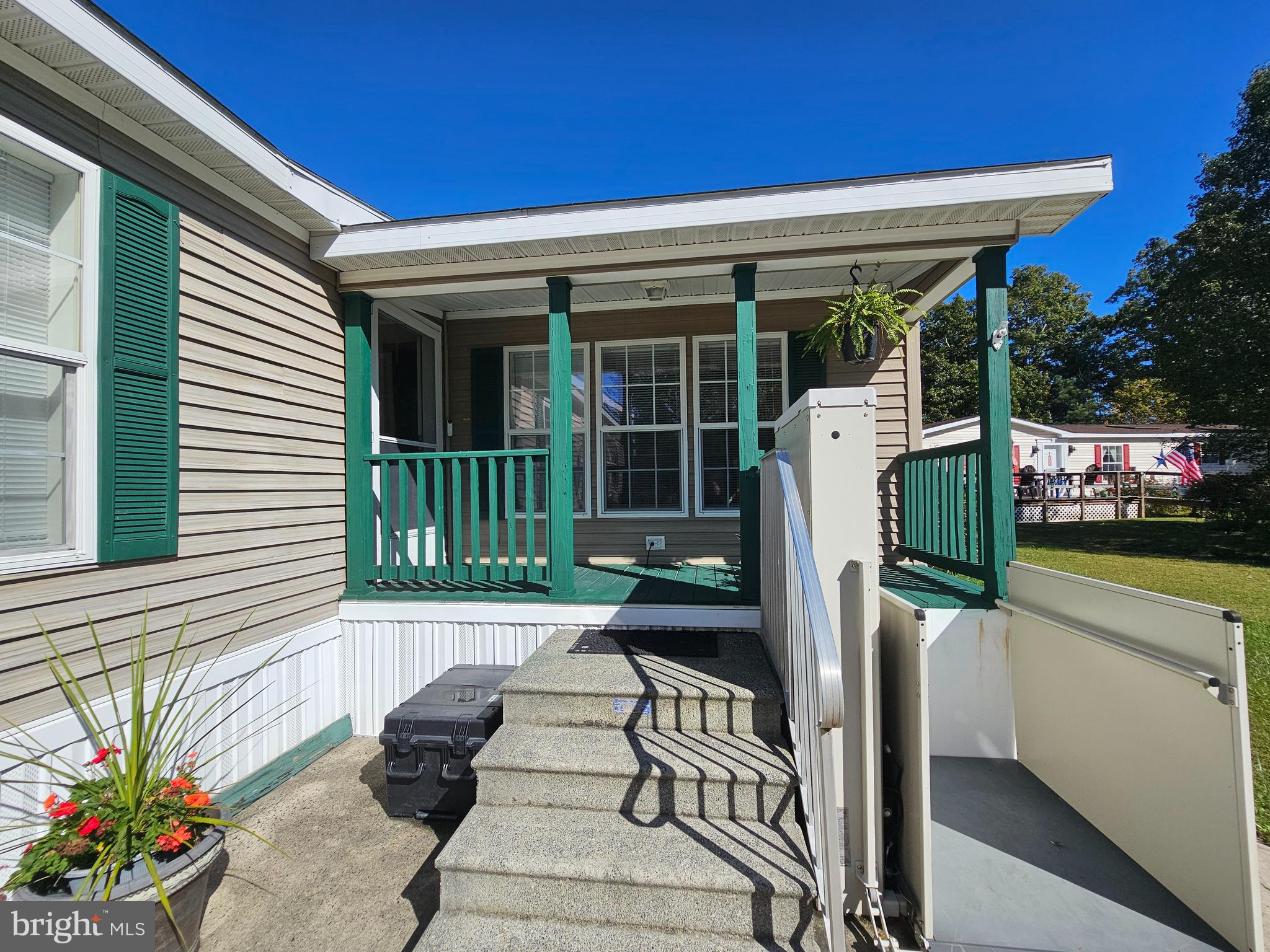 HEBRON WOODS - Residential