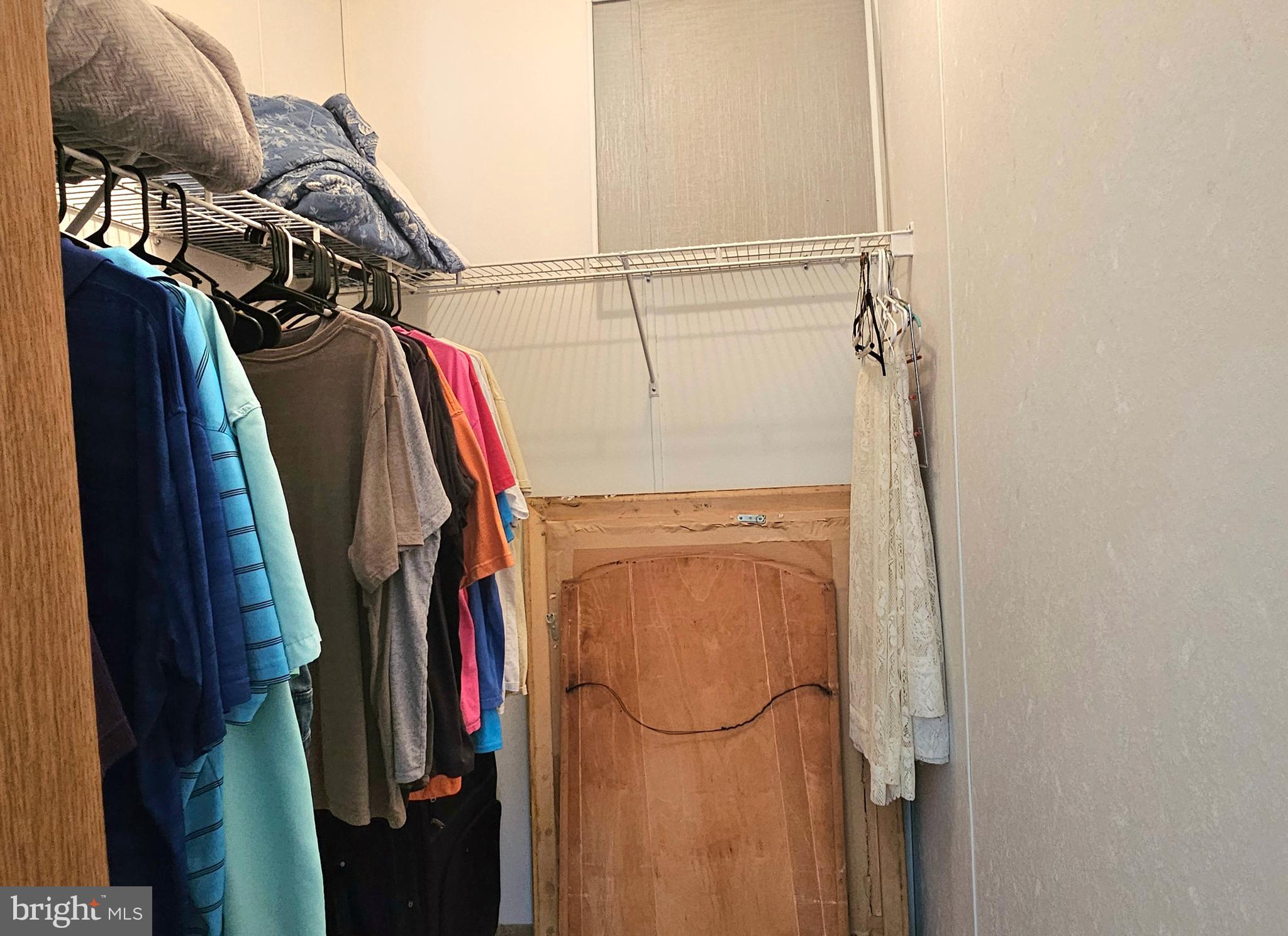 HEBRON WOODS - Residential