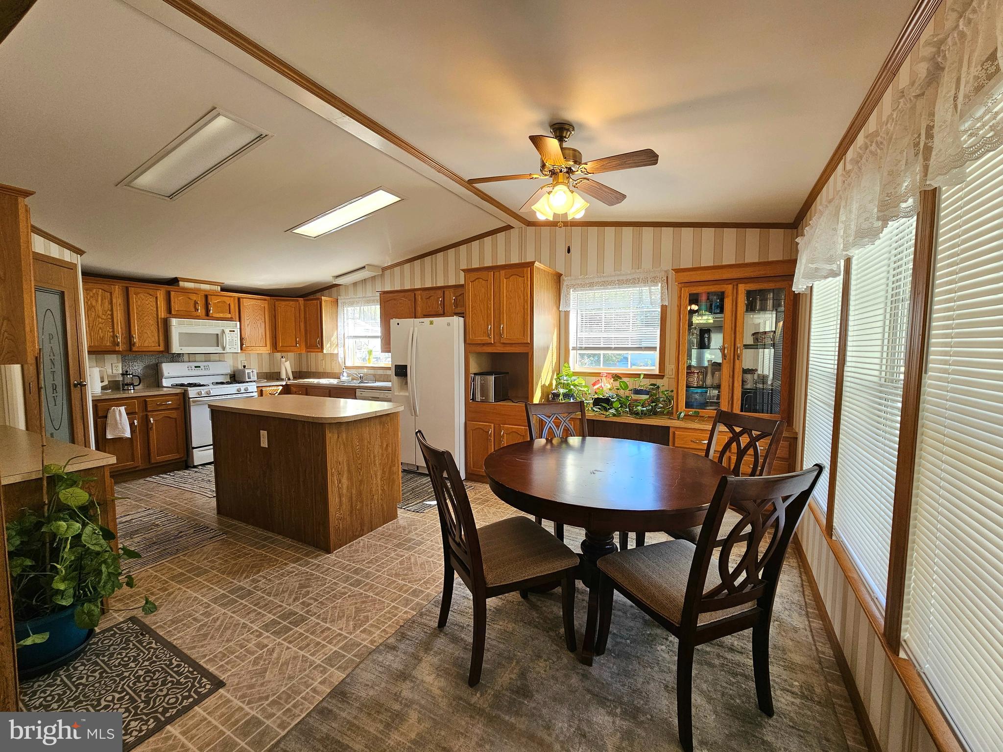 HEBRON WOODS - Residential