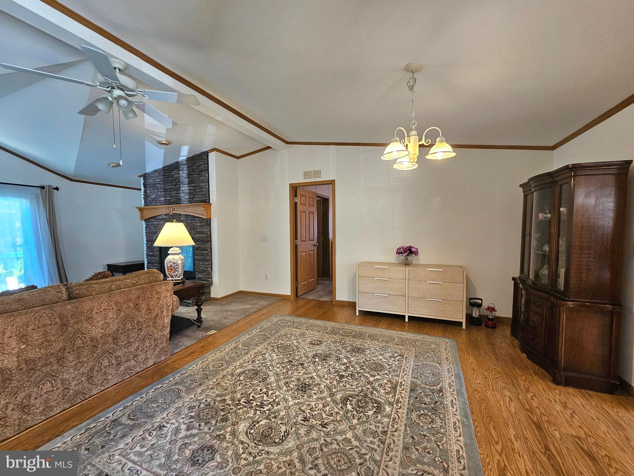 HEBRON WOODS - Residential