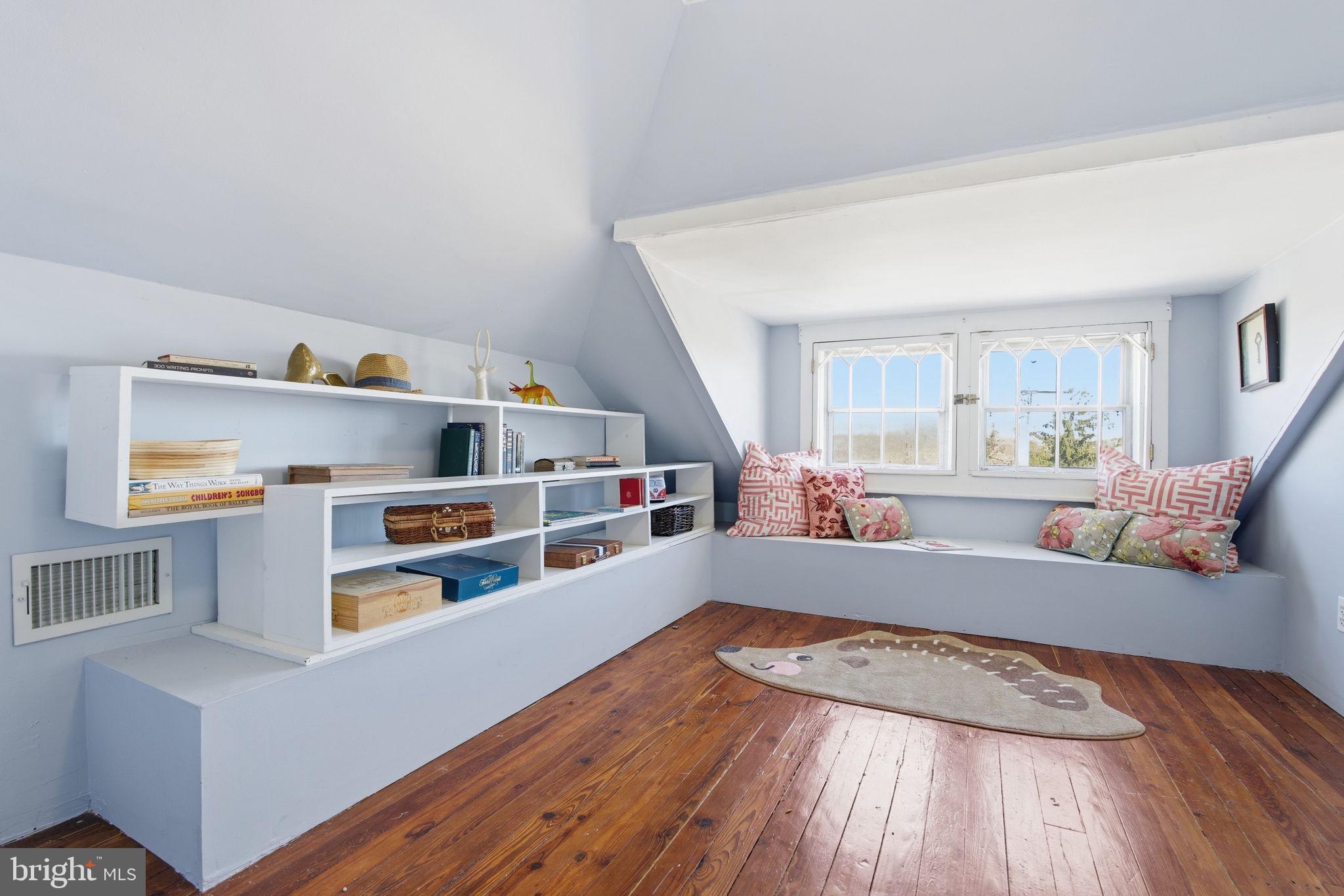 MURRAY HILL - Residential