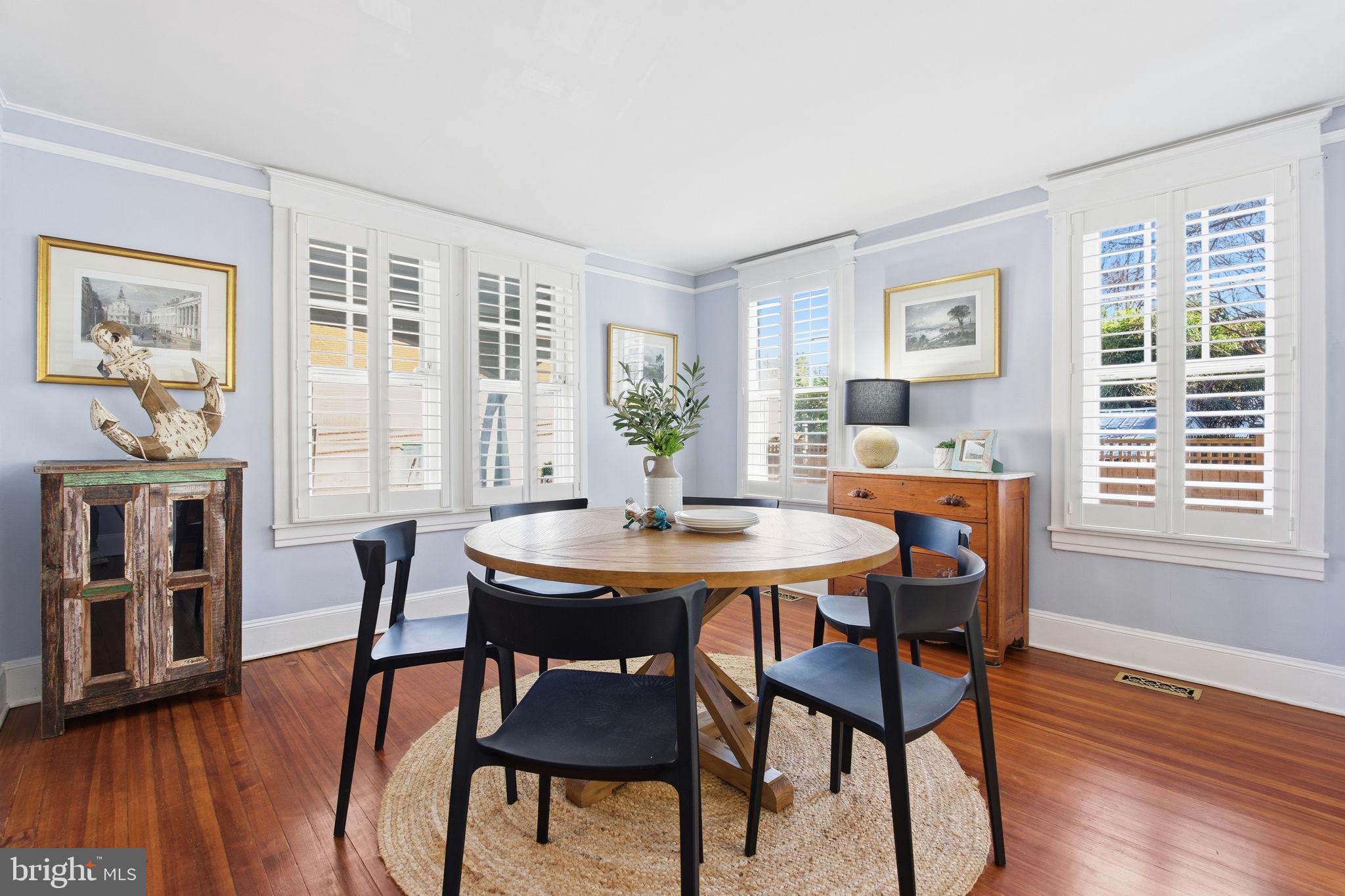 MURRAY HILL - Residential