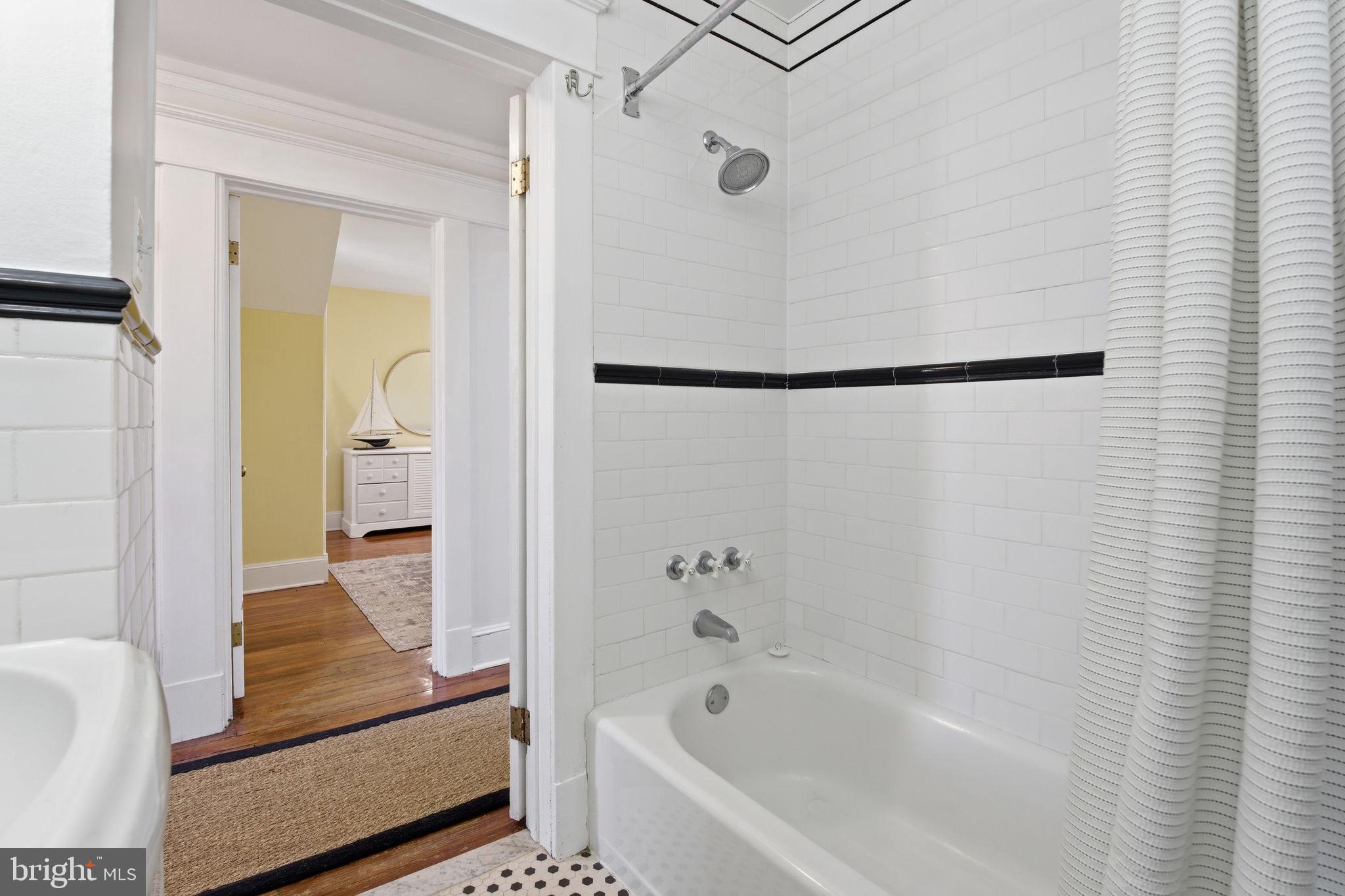 MURRAY HILL - Residential