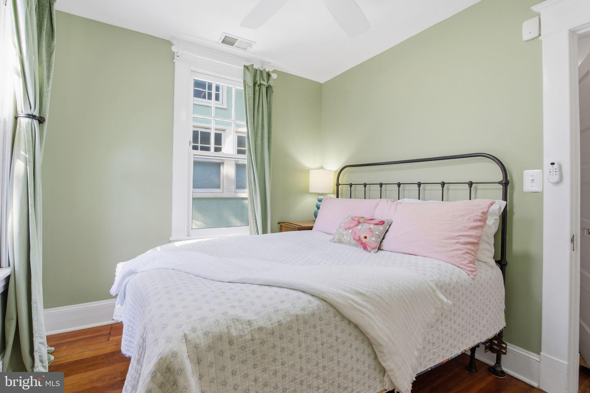 MURRAY HILL - Residential