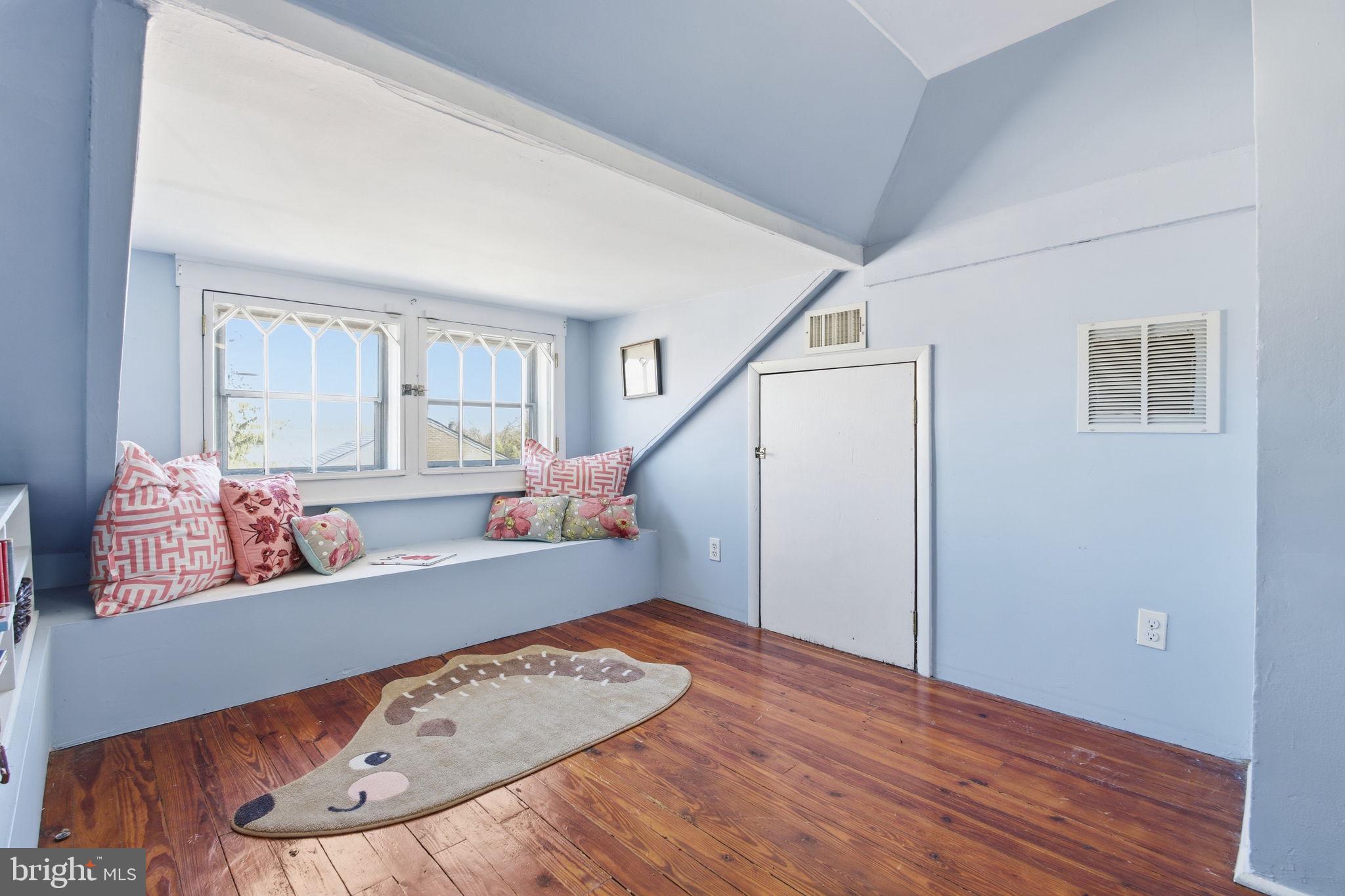 MURRAY HILL - Residential