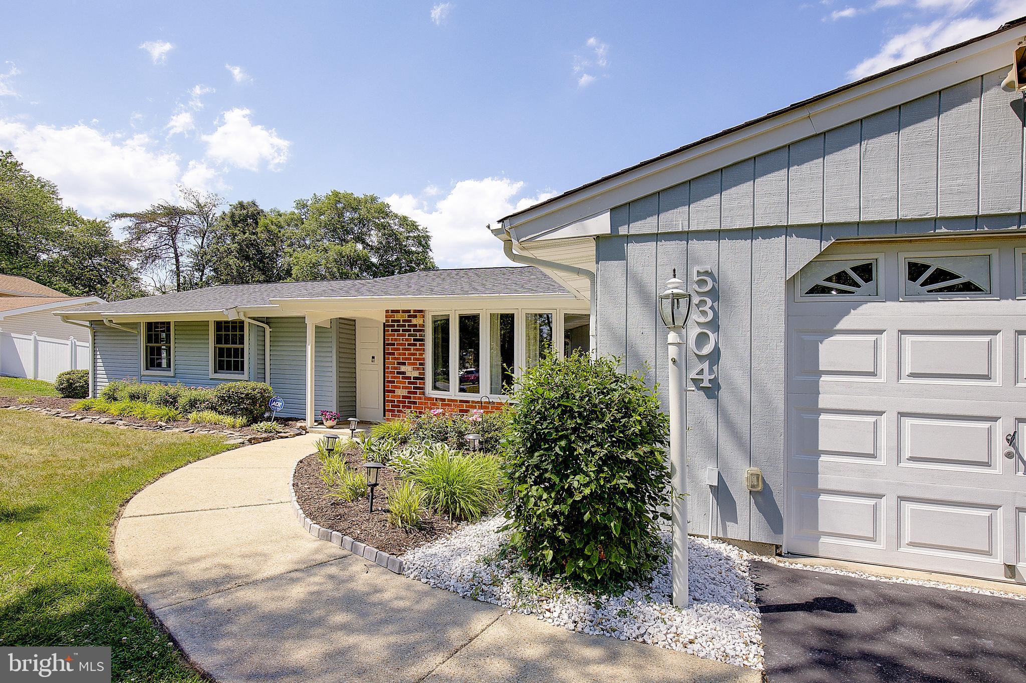 5304 DORIS DRIVE