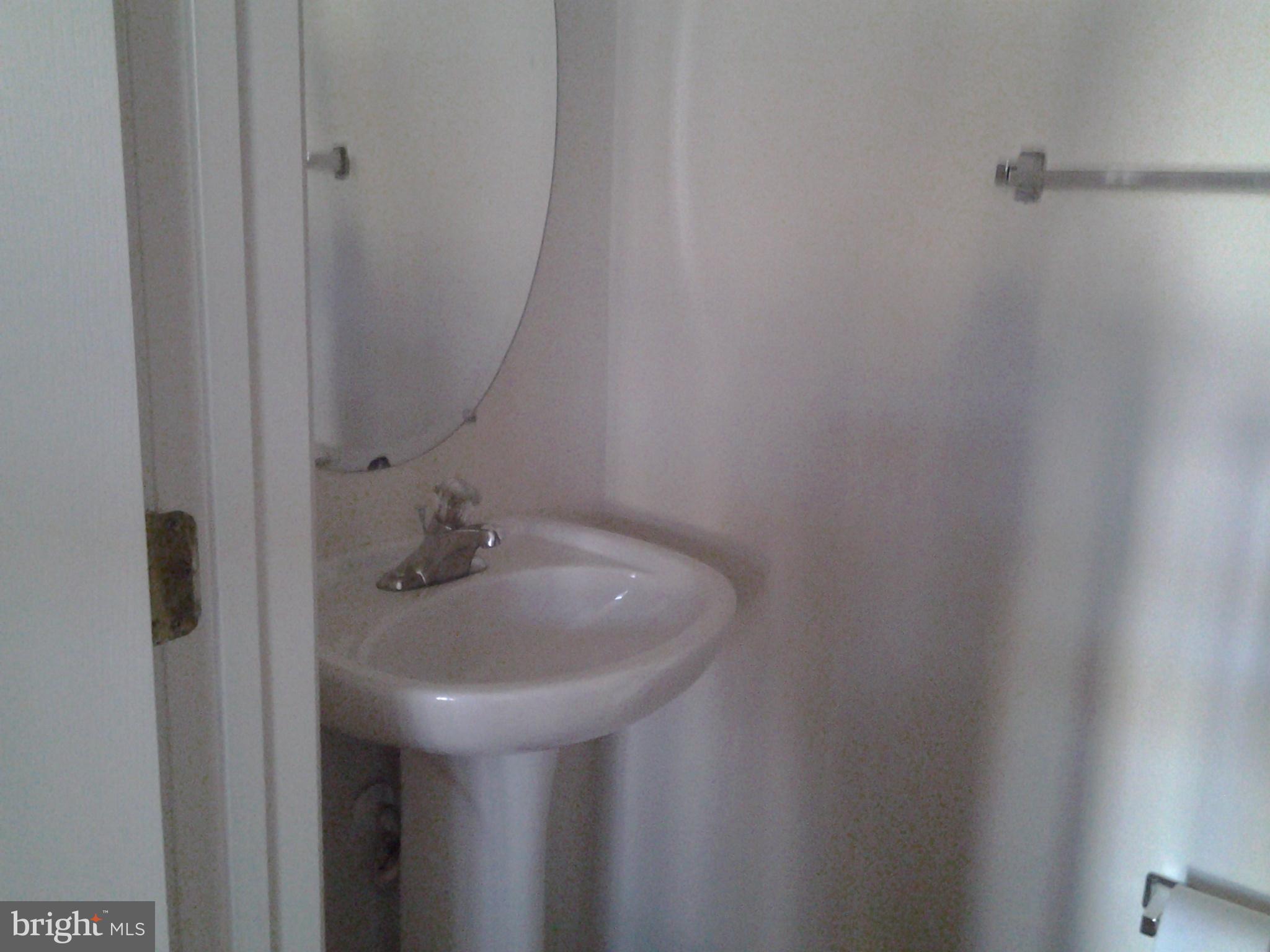 HILLSIDE TERRACE - Residential Lease