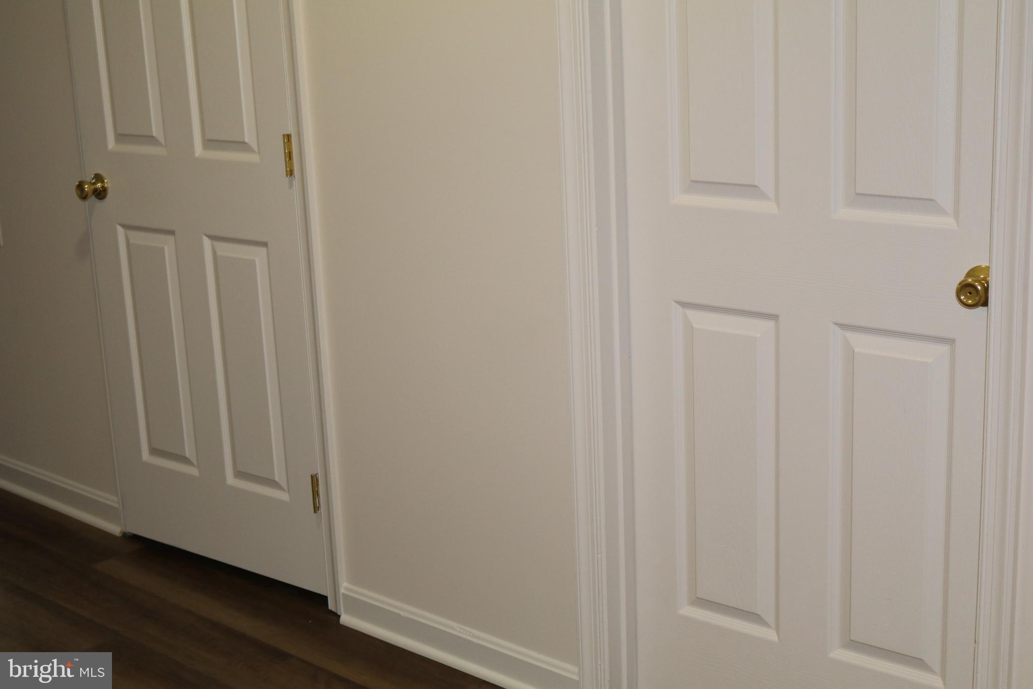 HILLSIDE TERRACE - Residential Lease