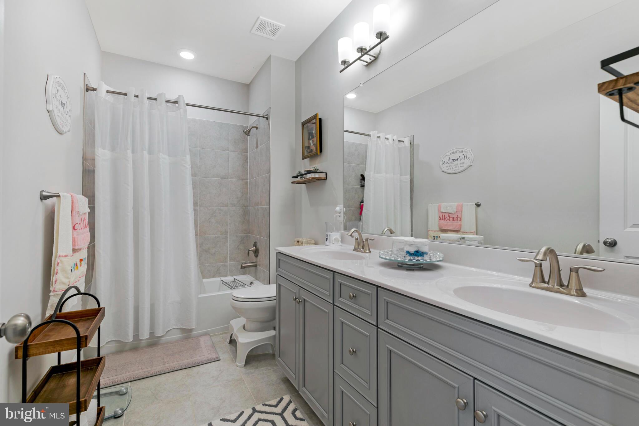 METRO WALK AT MOOREFIELD STATION - Residential