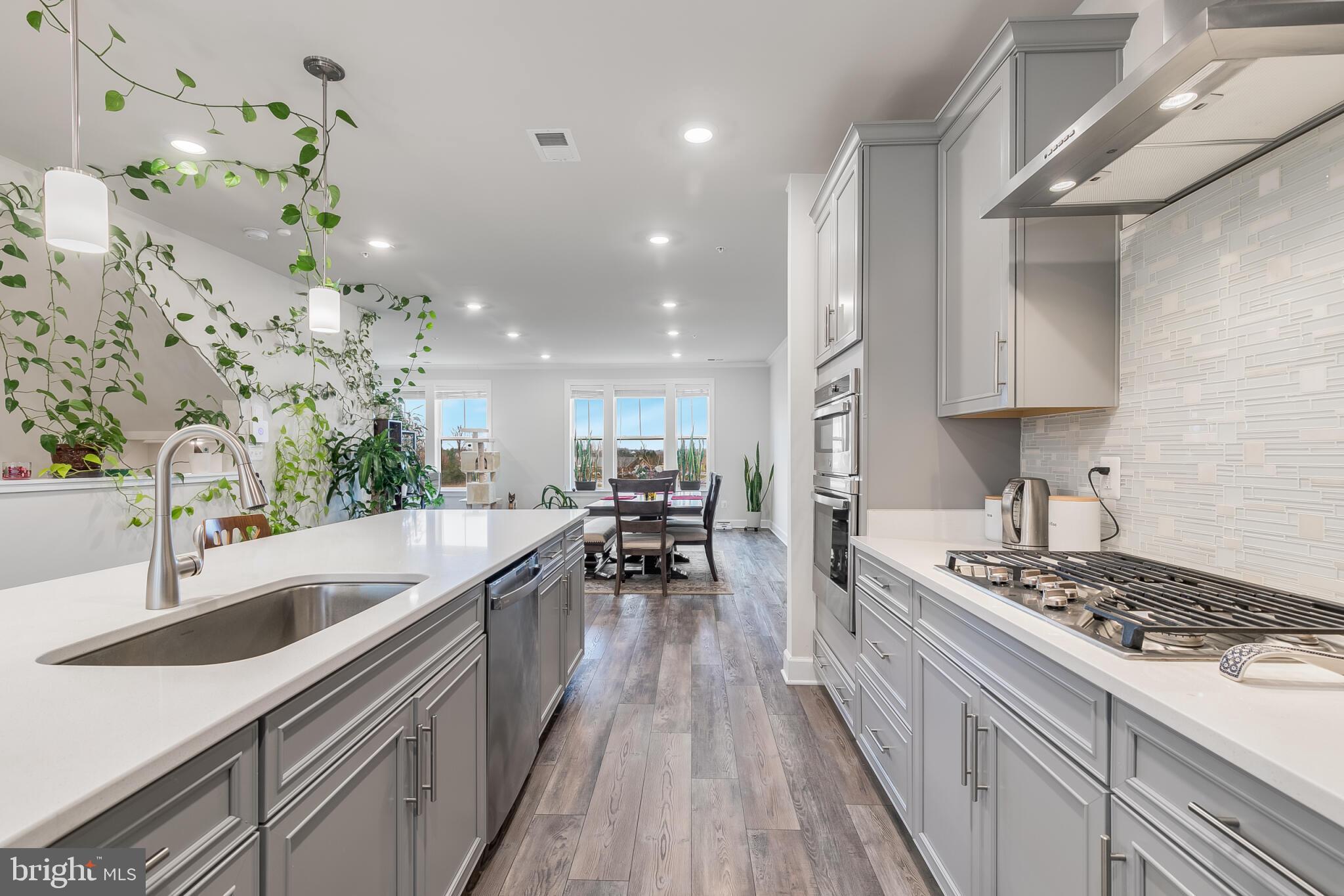 METRO WALK AT MOOREFIELD STATION - Residential