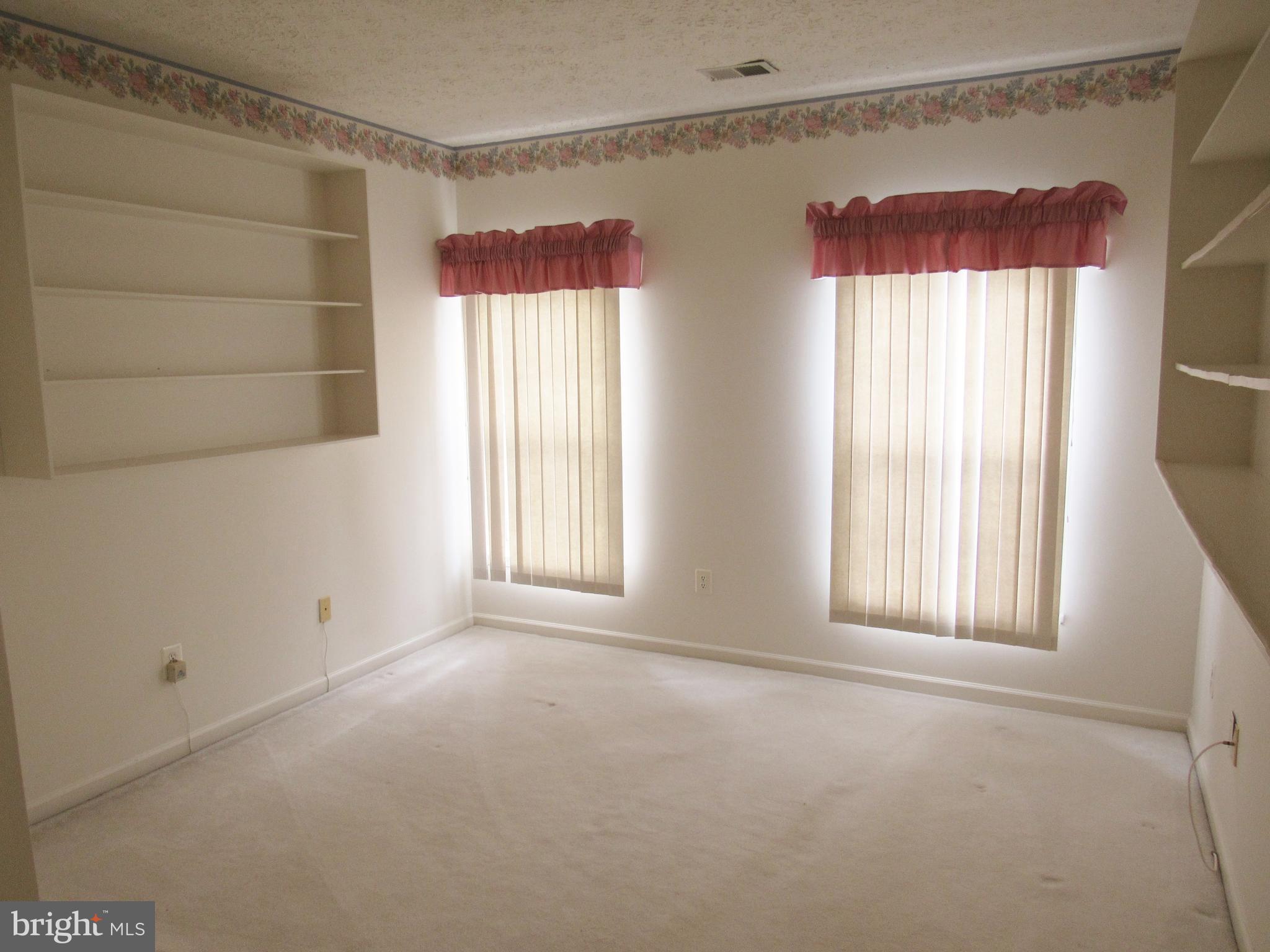 DURHAM MANOR - Residential