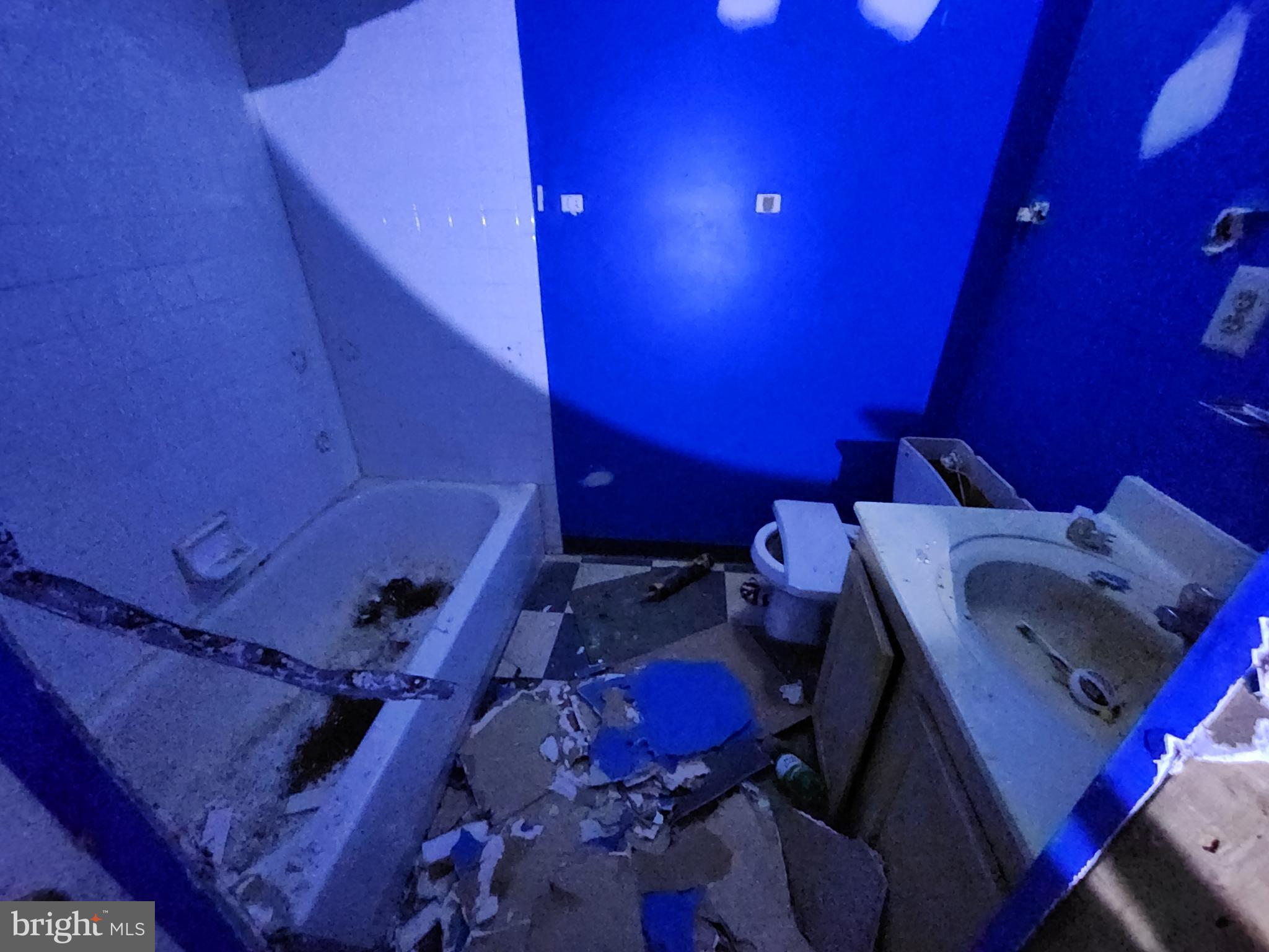 SANDTOWN-WINCHESTER - Residential