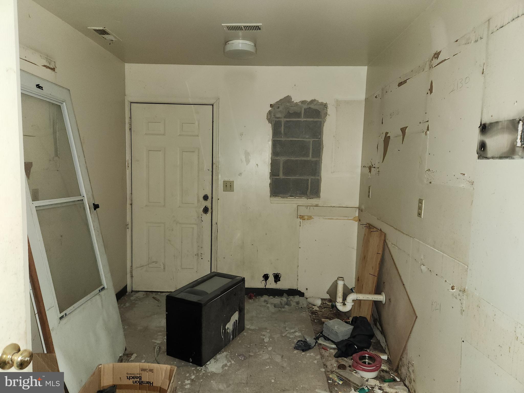 SANDTOWN-WINCHESTER - Residential