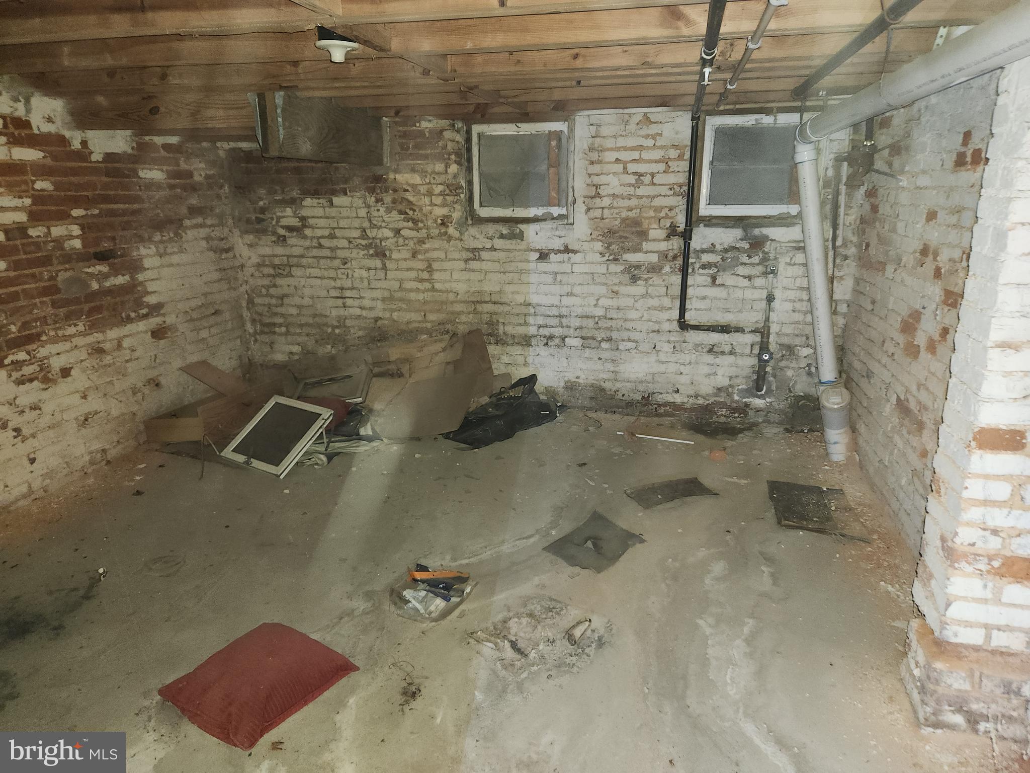 SANDTOWN-WINCHESTER - Residential