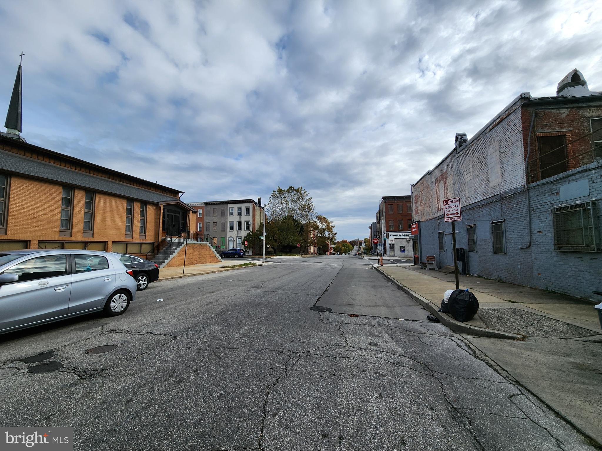 SANDTOWN-WINCHESTER - Residential