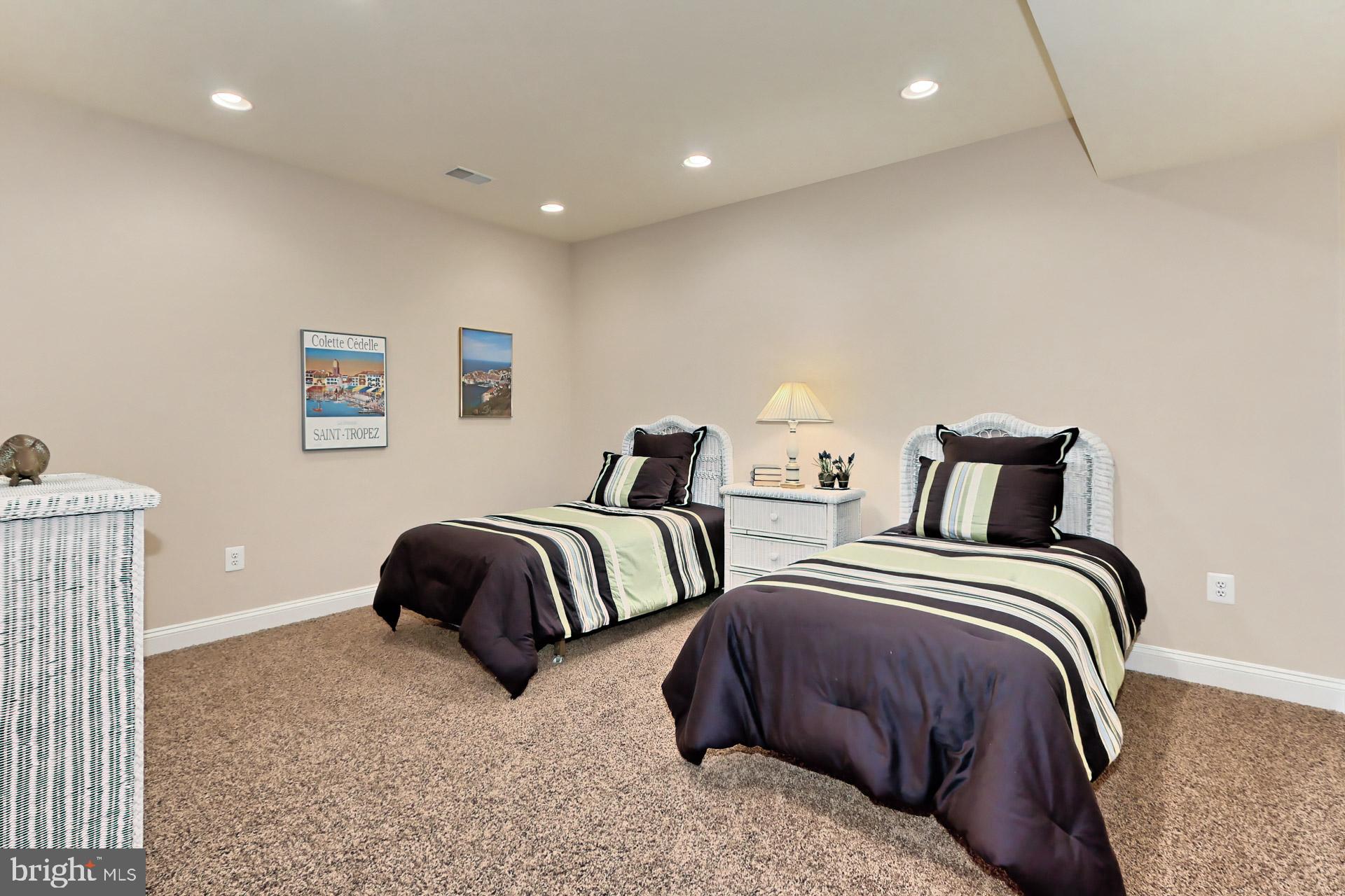 PICKETT'S RESERVE - Residential