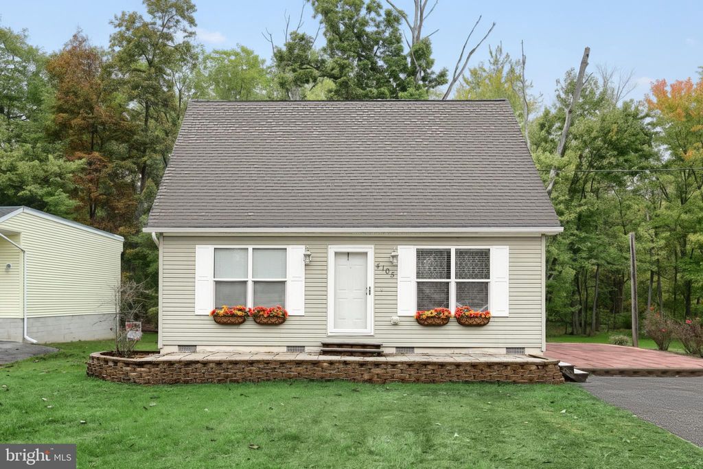 Photo of 4105 Smith Road, DOVER, PA 17315 (MLS # PAYK2091840)