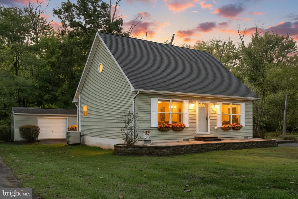Photo of 4105 Smith Road, DOVER, PA 17315 (MLS # PAYK2091840)