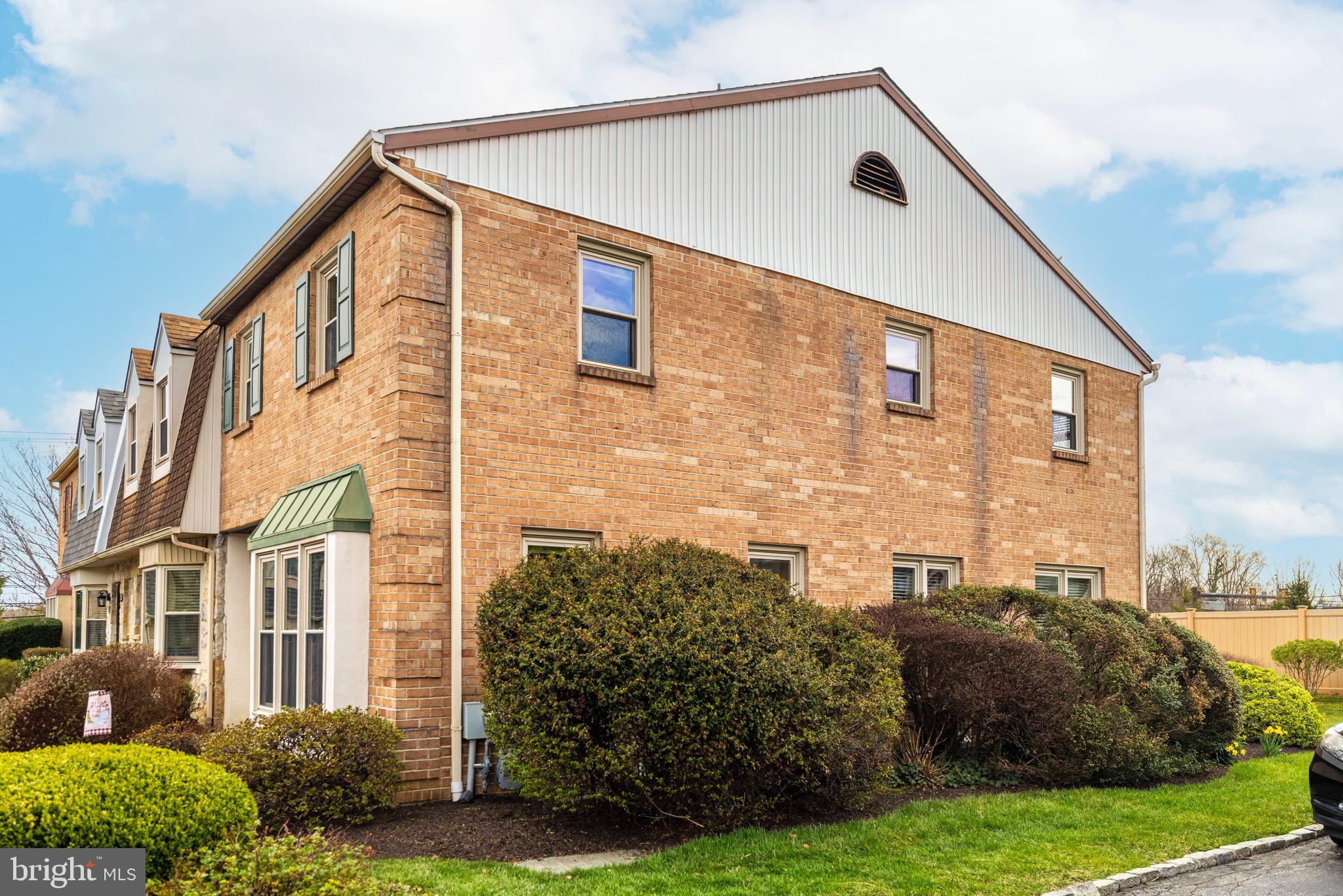 VILLAGE OF ROSE TR - Residential