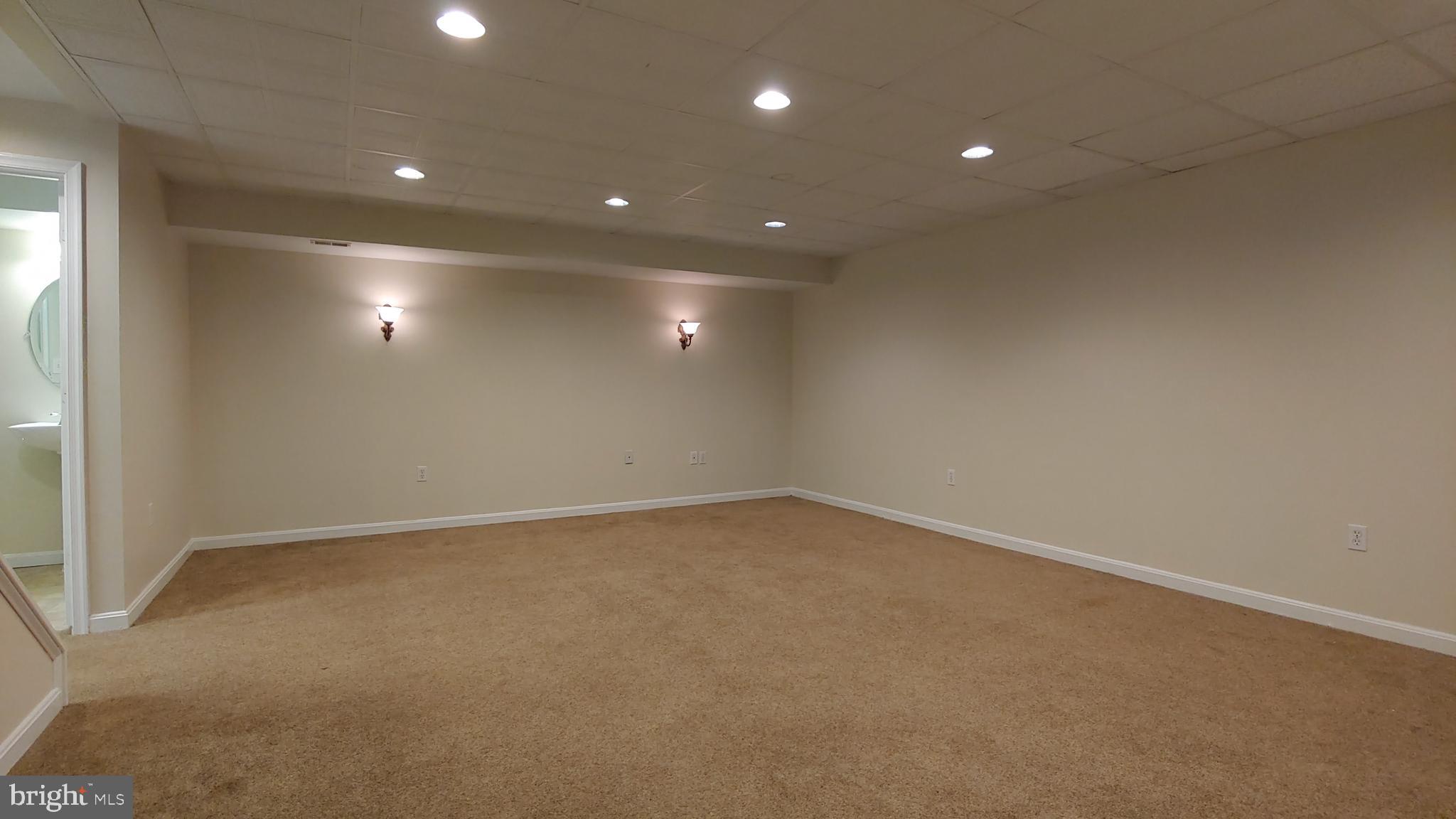 MILESTONE - Residential Lease