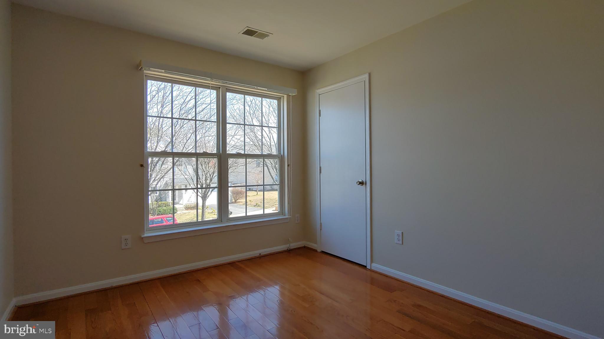 MILESTONE - Residential Lease