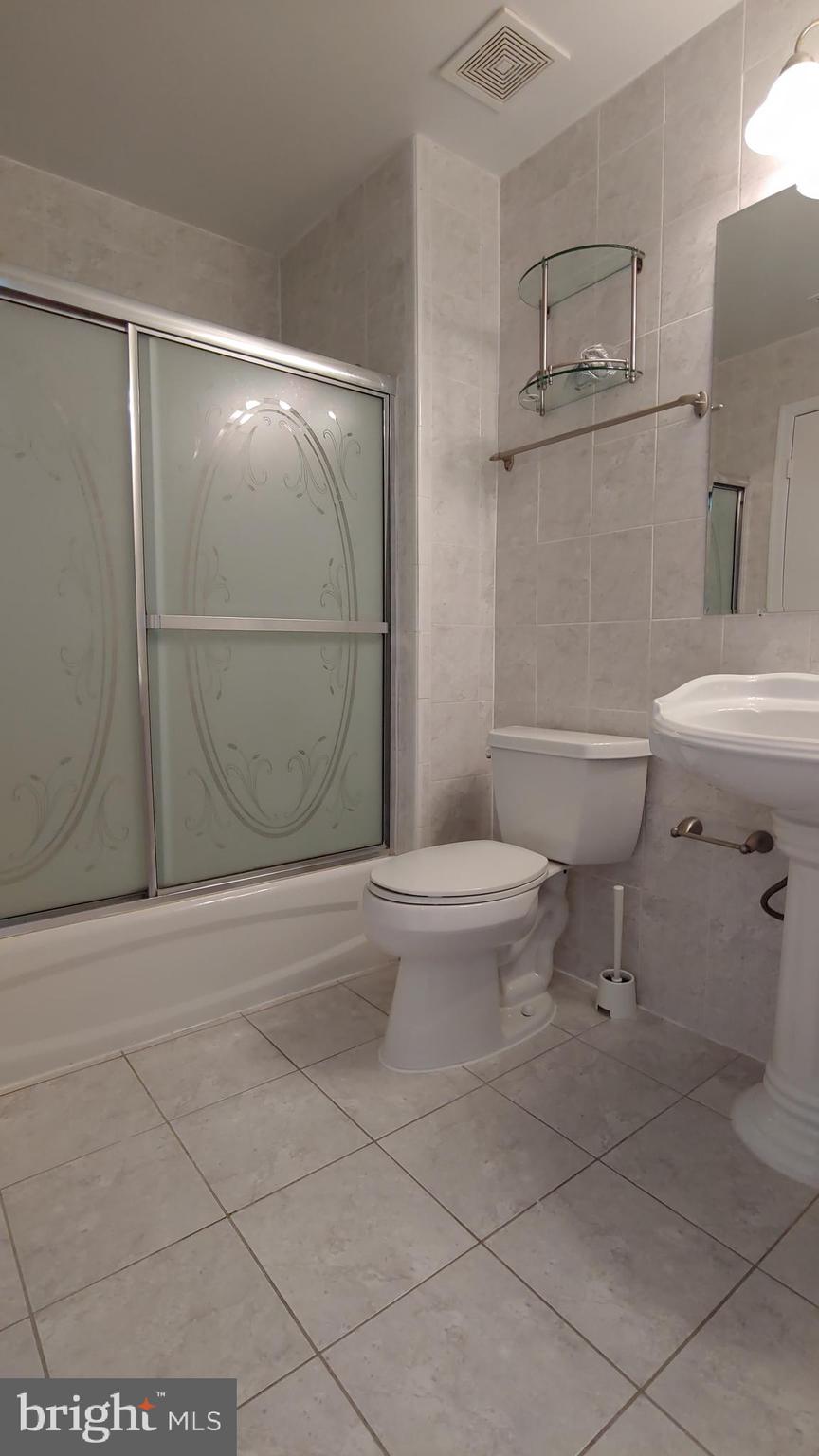 MILESTONE - Residential Lease