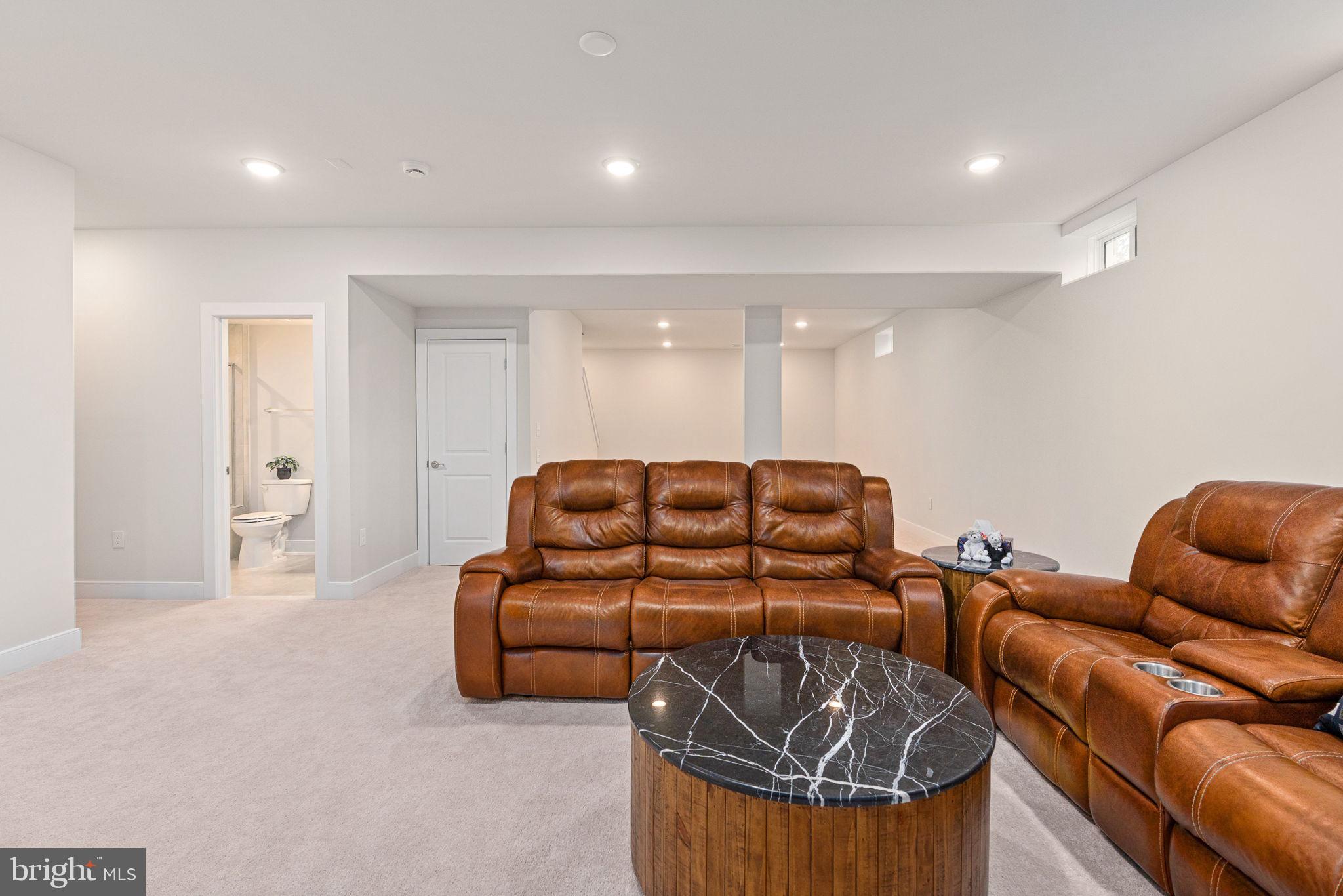 POTOMAC SHORES - Residential