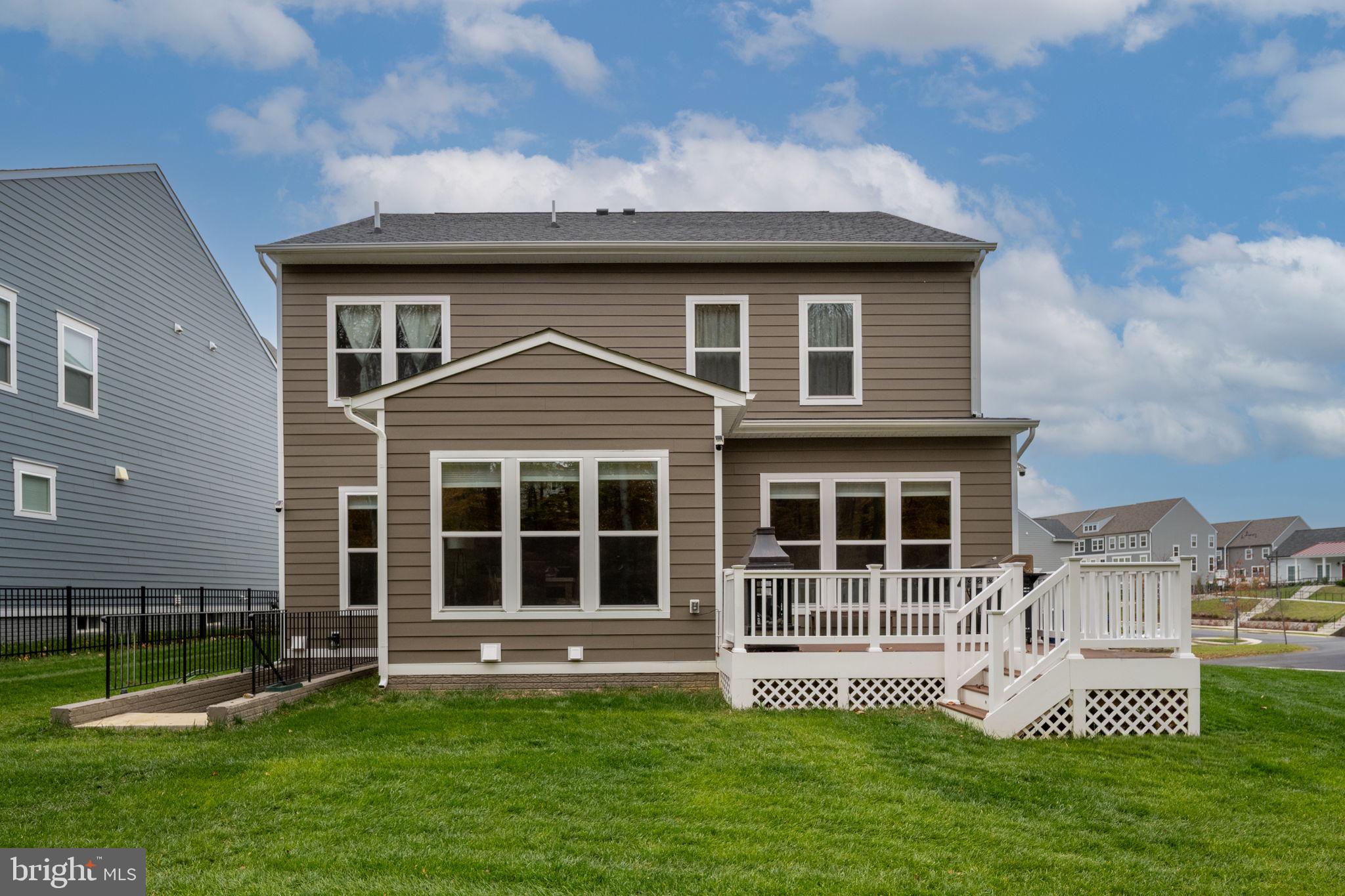 POTOMAC SHORES - Residential