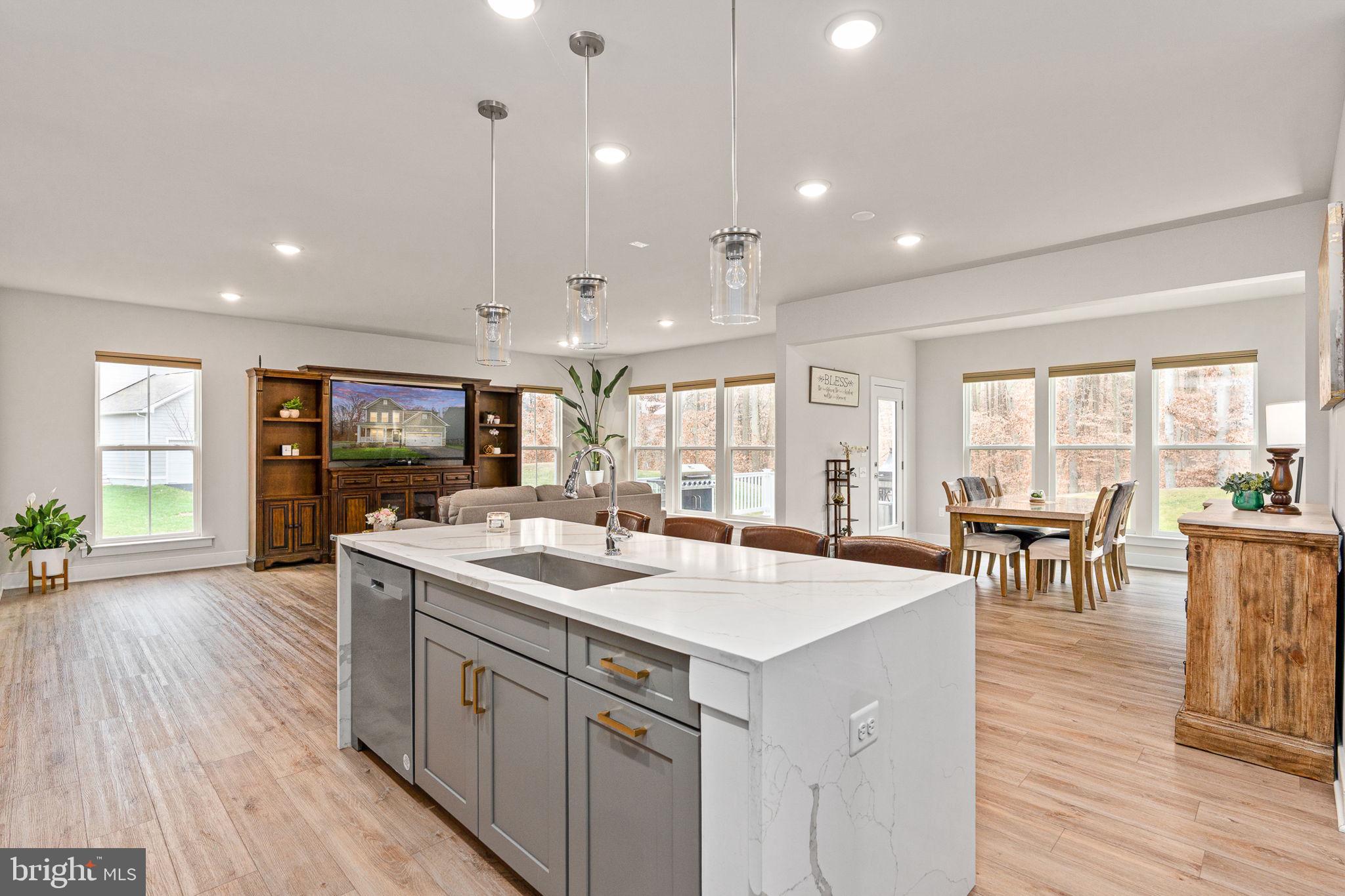 POTOMAC SHORES - Residential