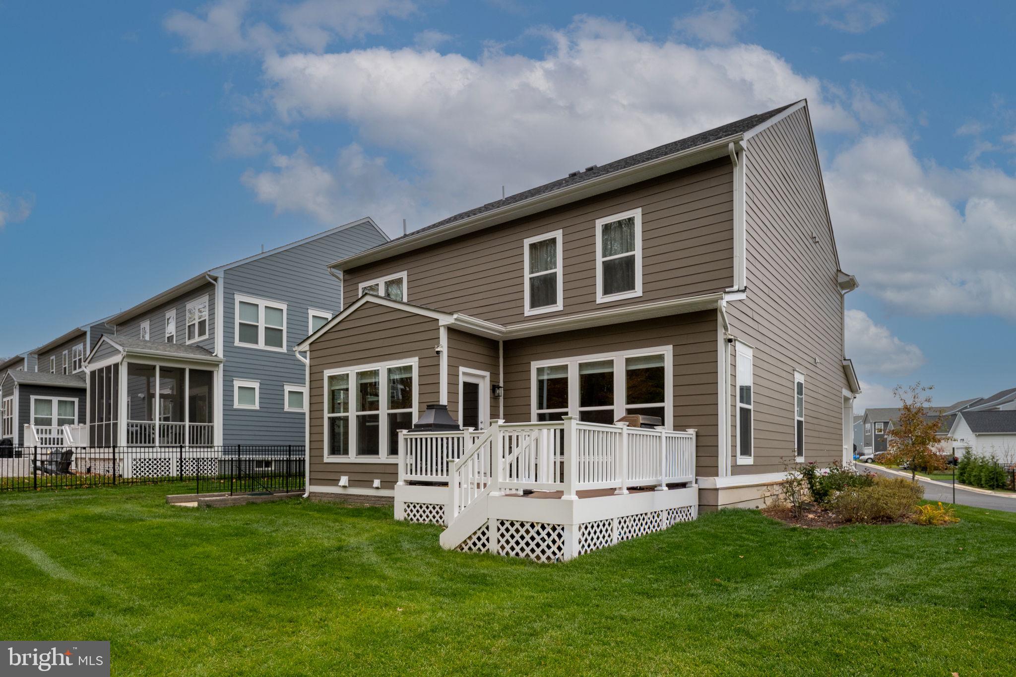 POTOMAC SHORES - Residential