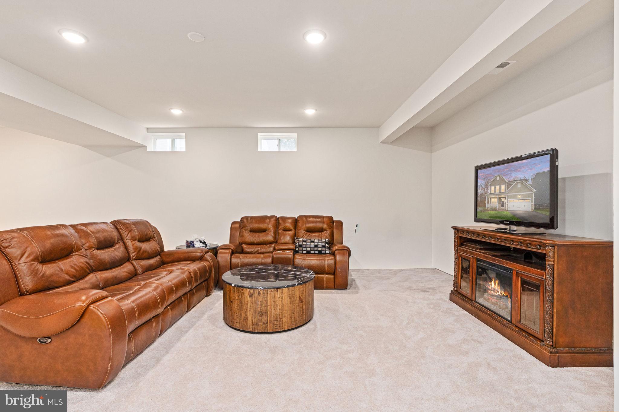 POTOMAC SHORES - Residential