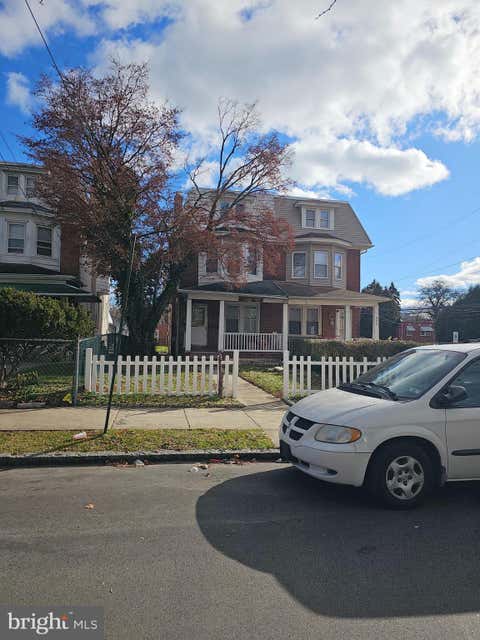 Townhouse For Sale - 902 Arch Street<br/> NORRISTOWN, PA 19401