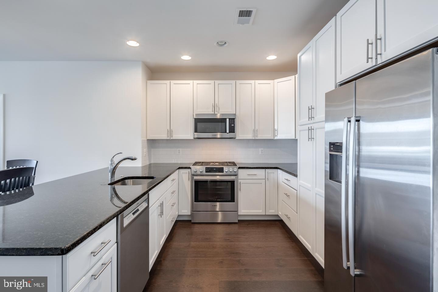 GRADUATE HOSPITAL - Residential Lease